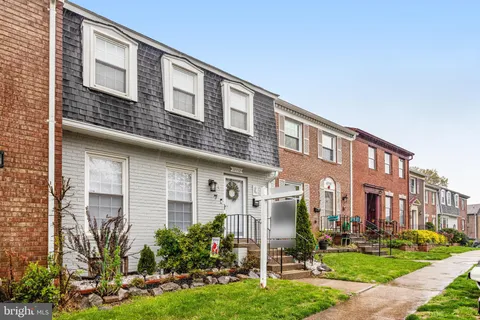 12712 Harborview Court, Woodbridge, VA MLS: VAPW2090946