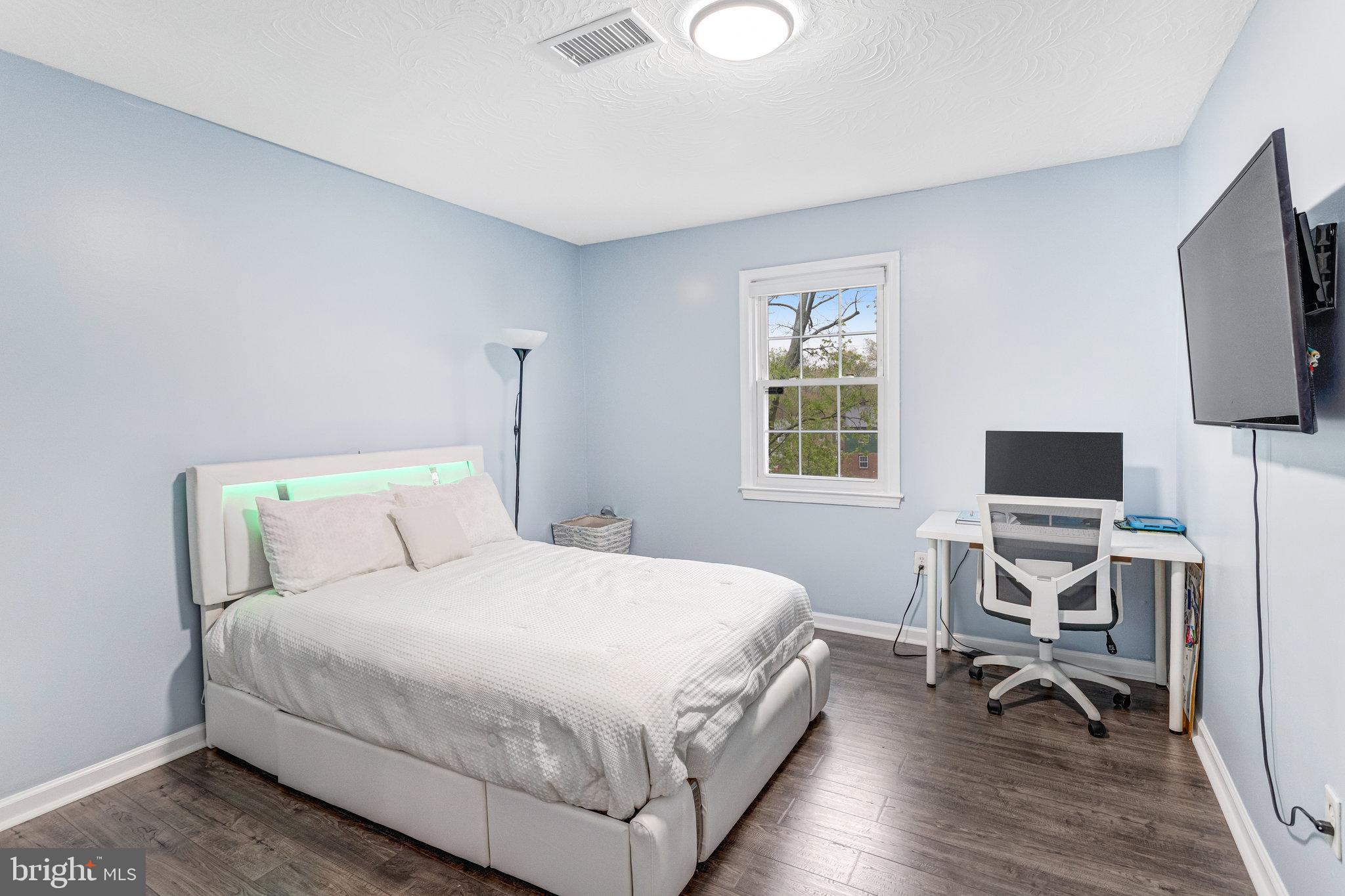 RIVERVIEW OVERLOOK - Residential