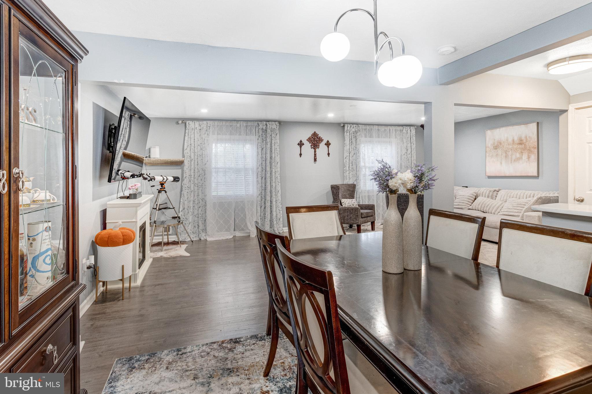 RIVERVIEW OVERLOOK - Residential