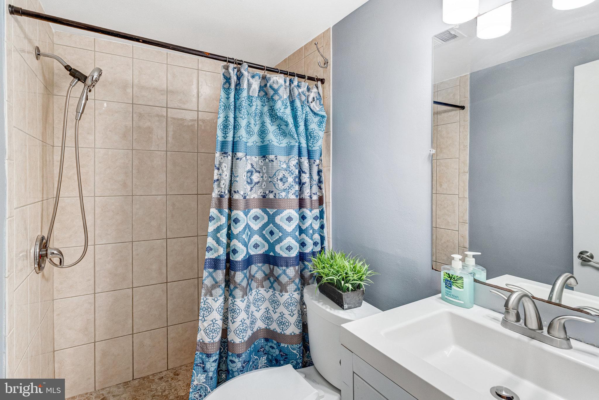 RIVERVIEW OVERLOOK - Residential