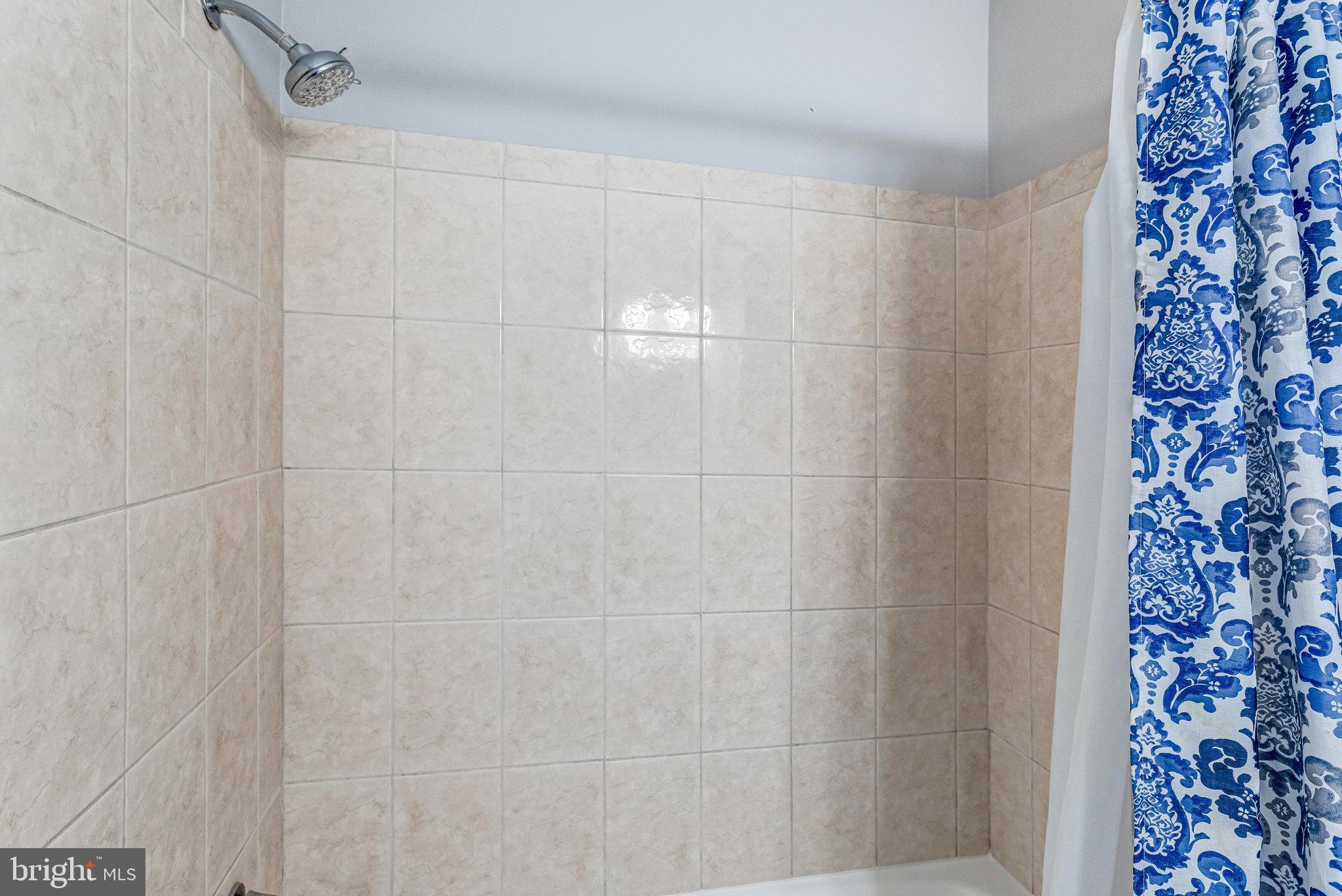 RIVERVIEW OVERLOOK - Residential