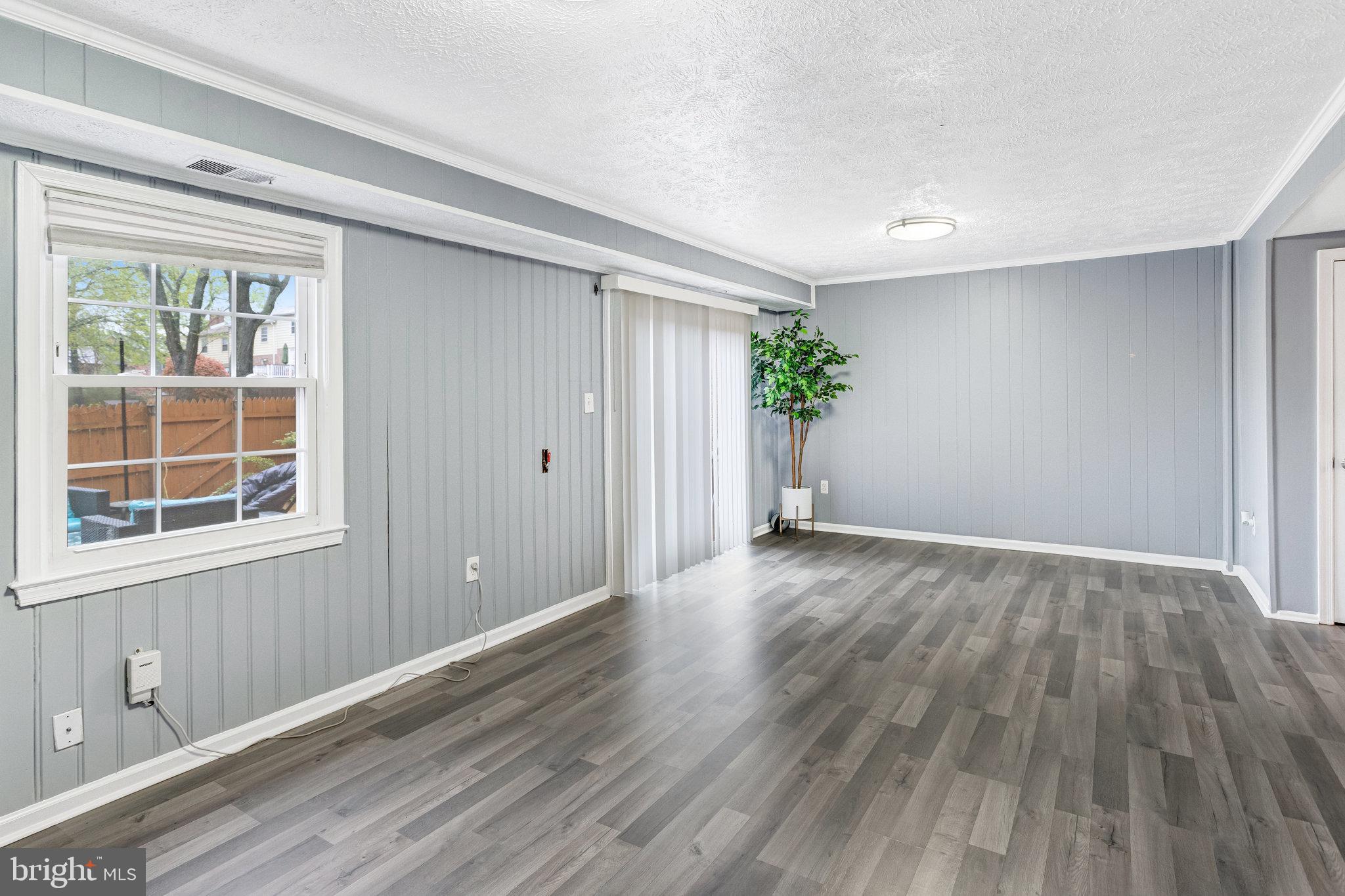 RIVERVIEW OVERLOOK - Residential