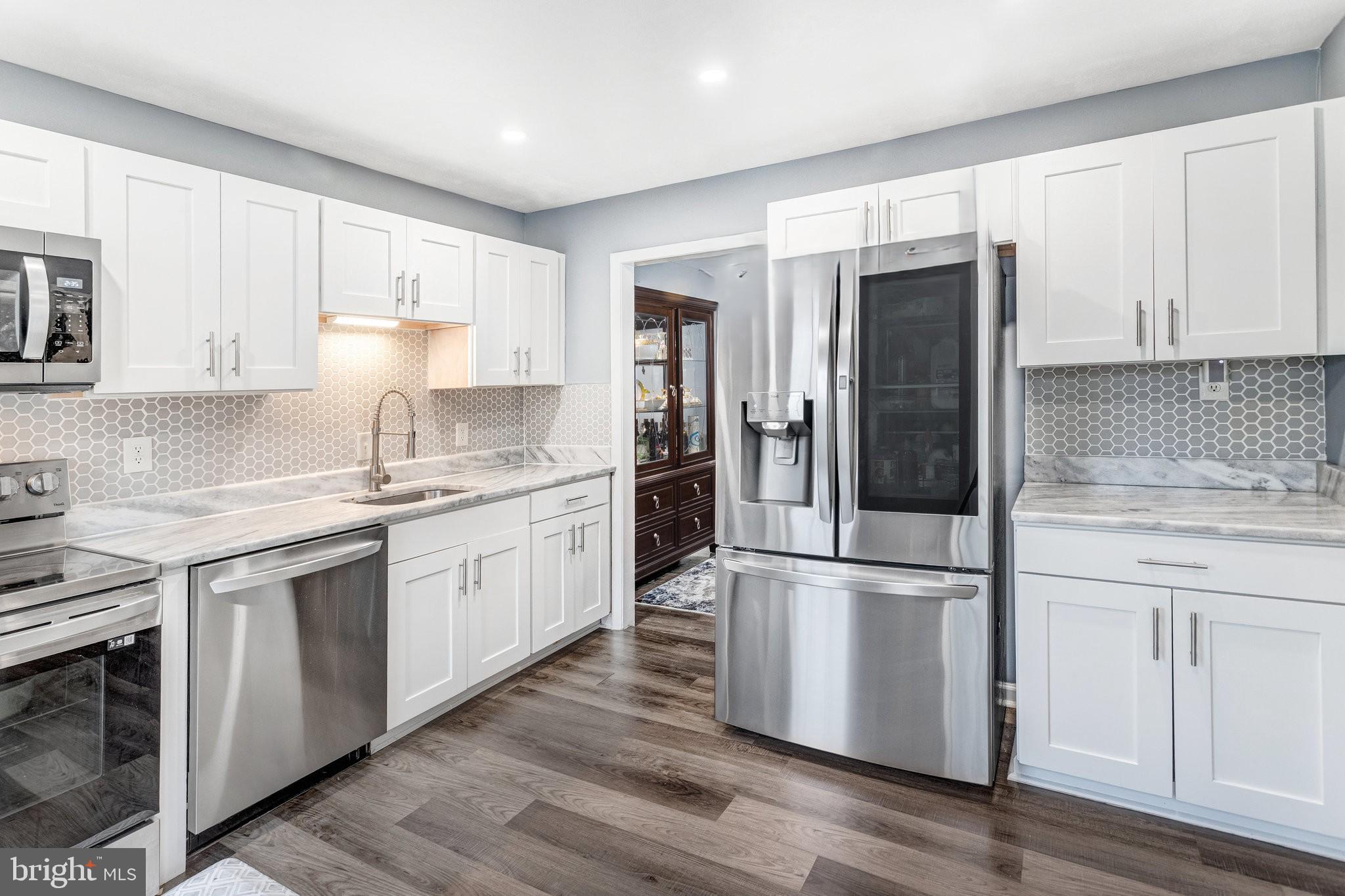 RIVERVIEW OVERLOOK - Residential