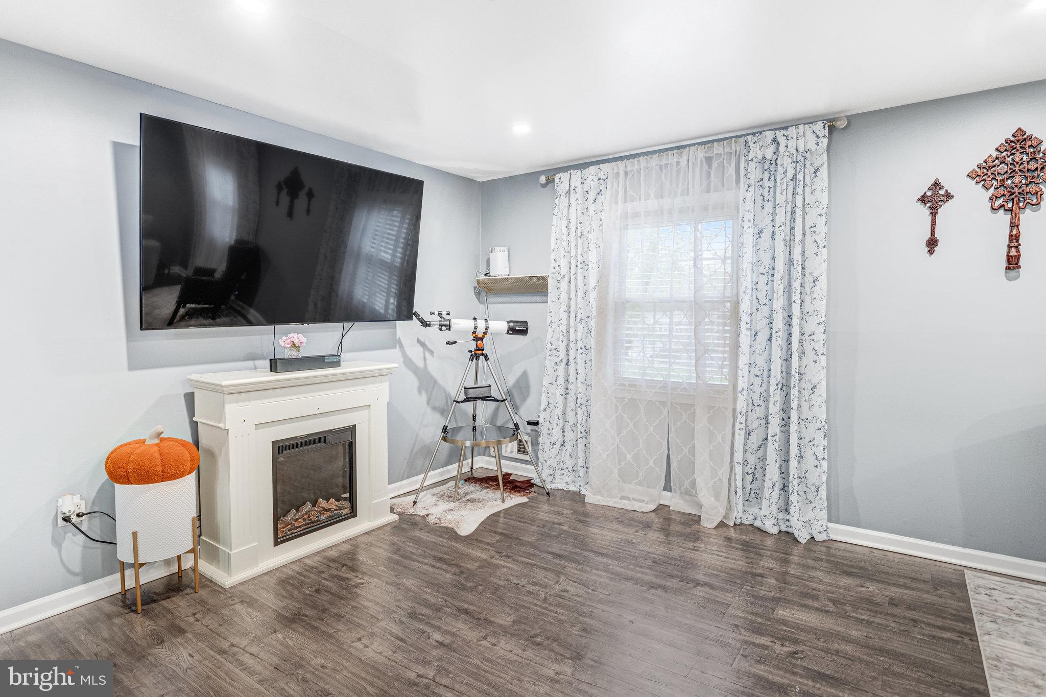 RIVERVIEW OVERLOOK - Residential