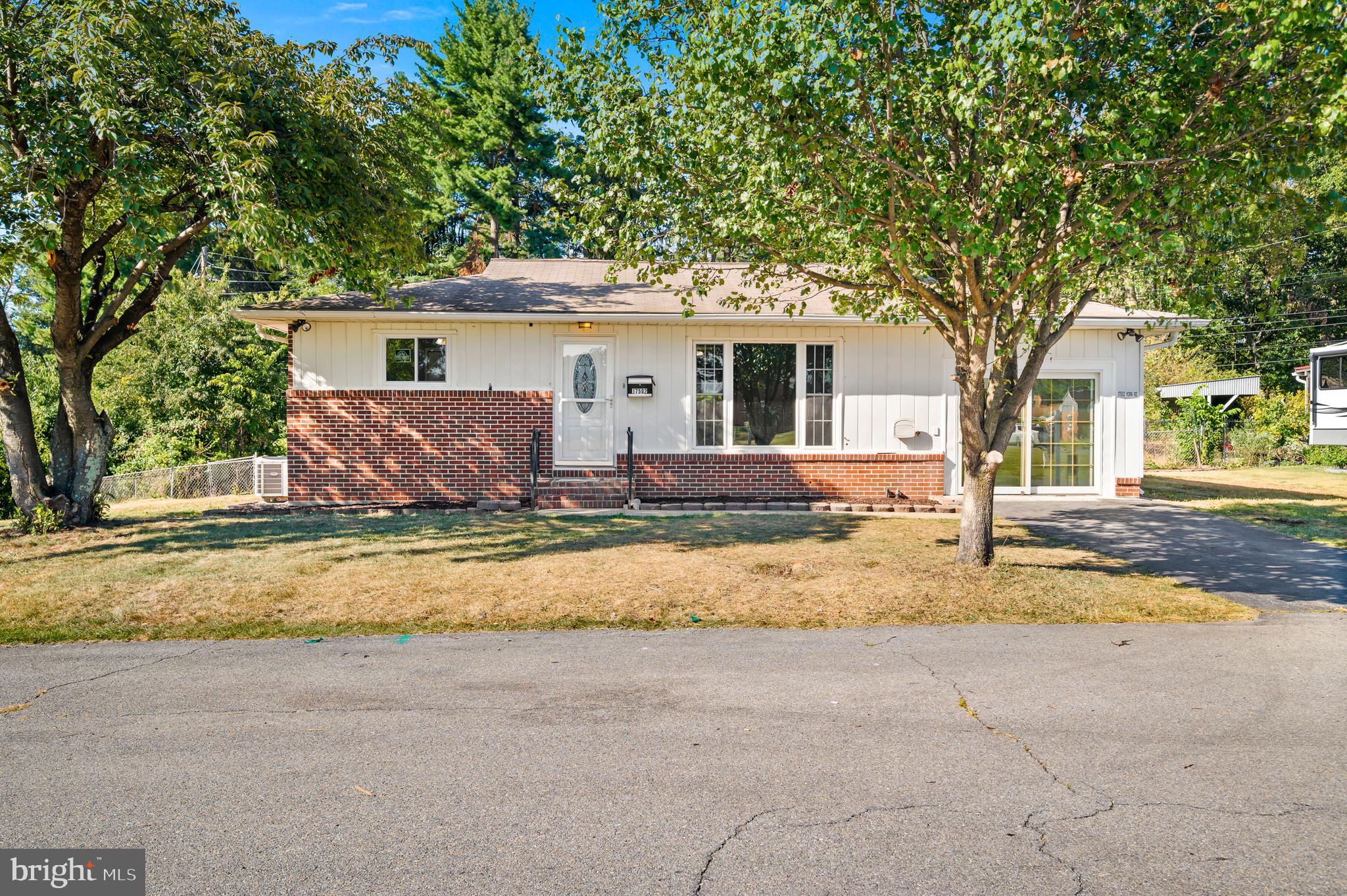 HALFWAY - Residential