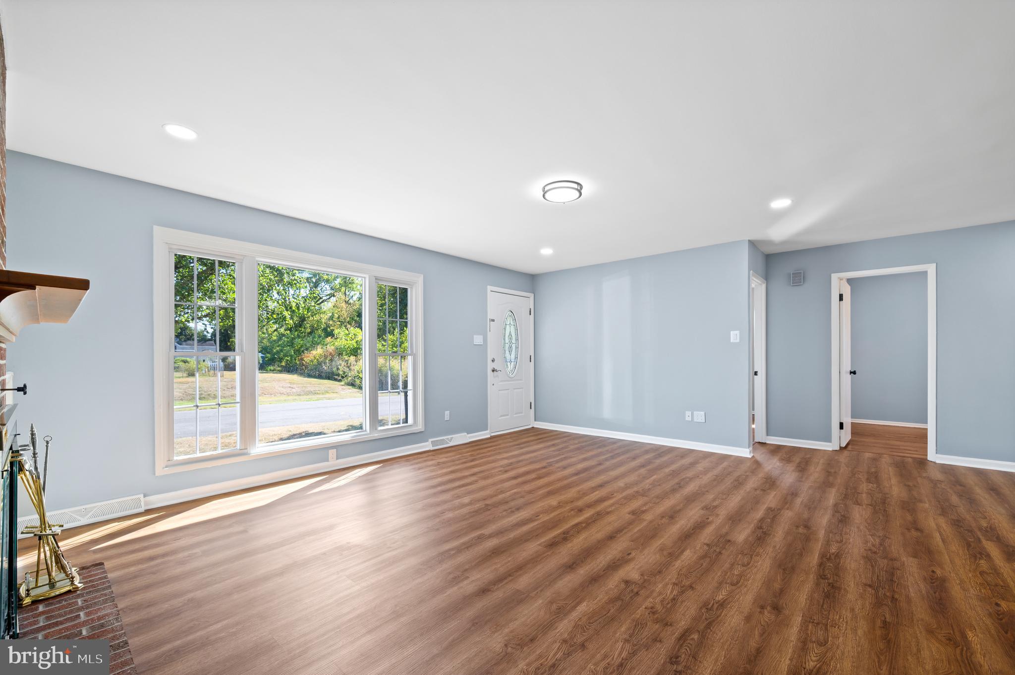 HALFWAY - Residential