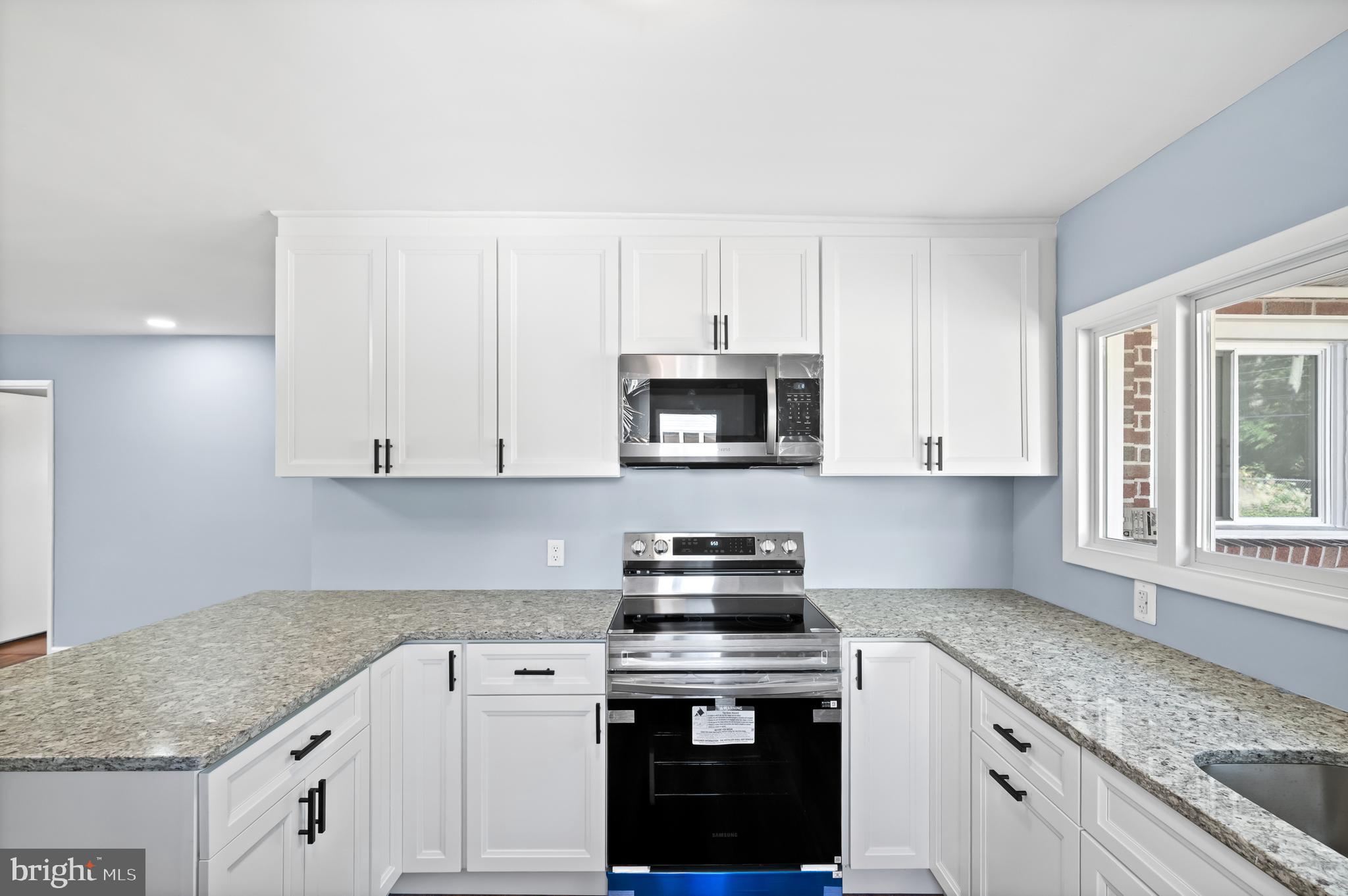 HALFWAY - Residential