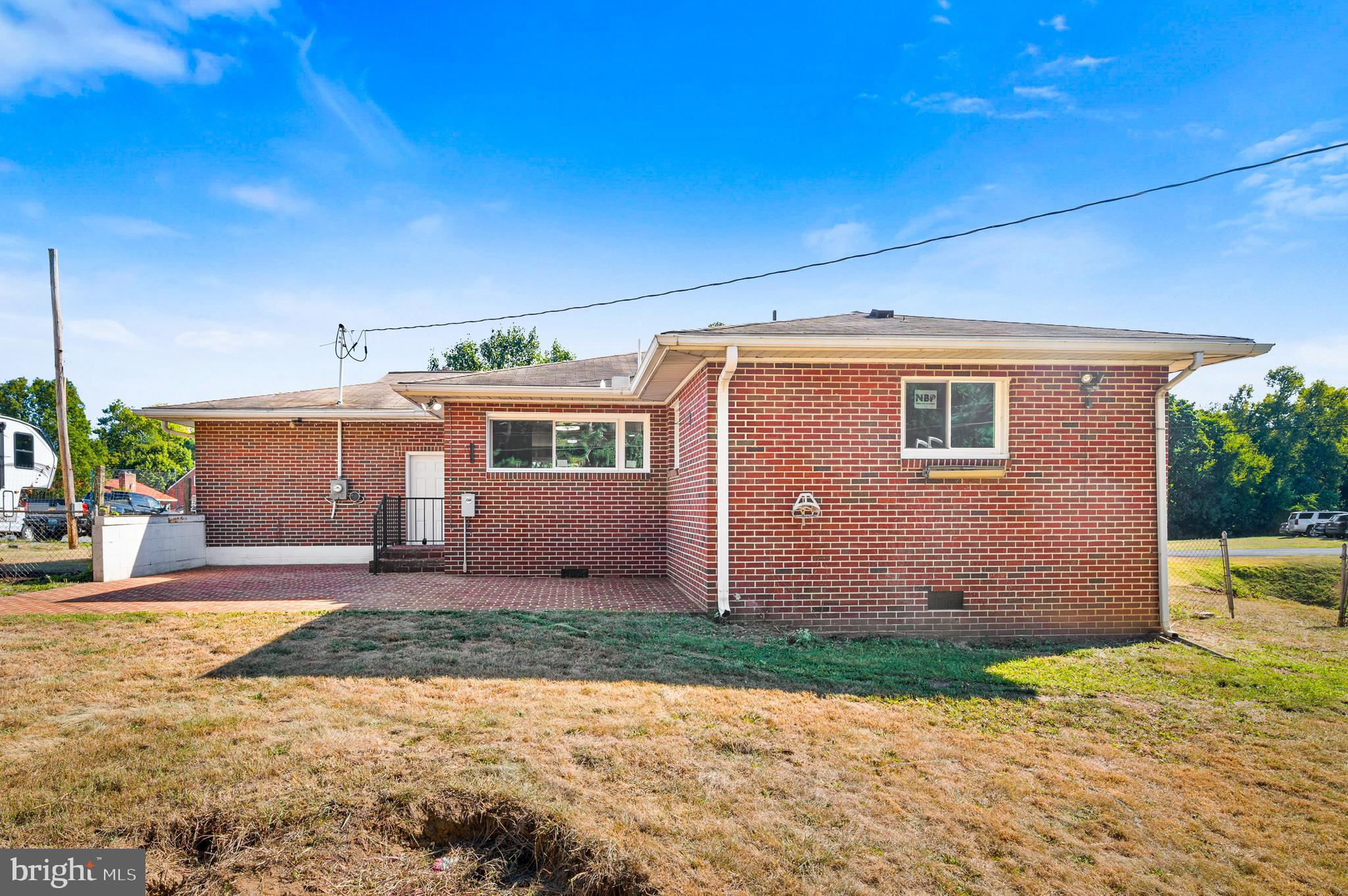 HALFWAY - Residential