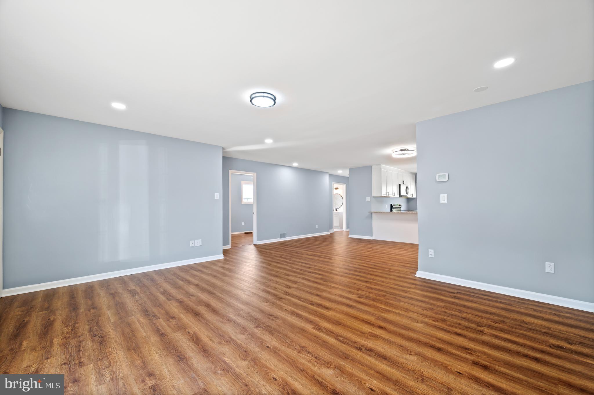 HALFWAY - Residential