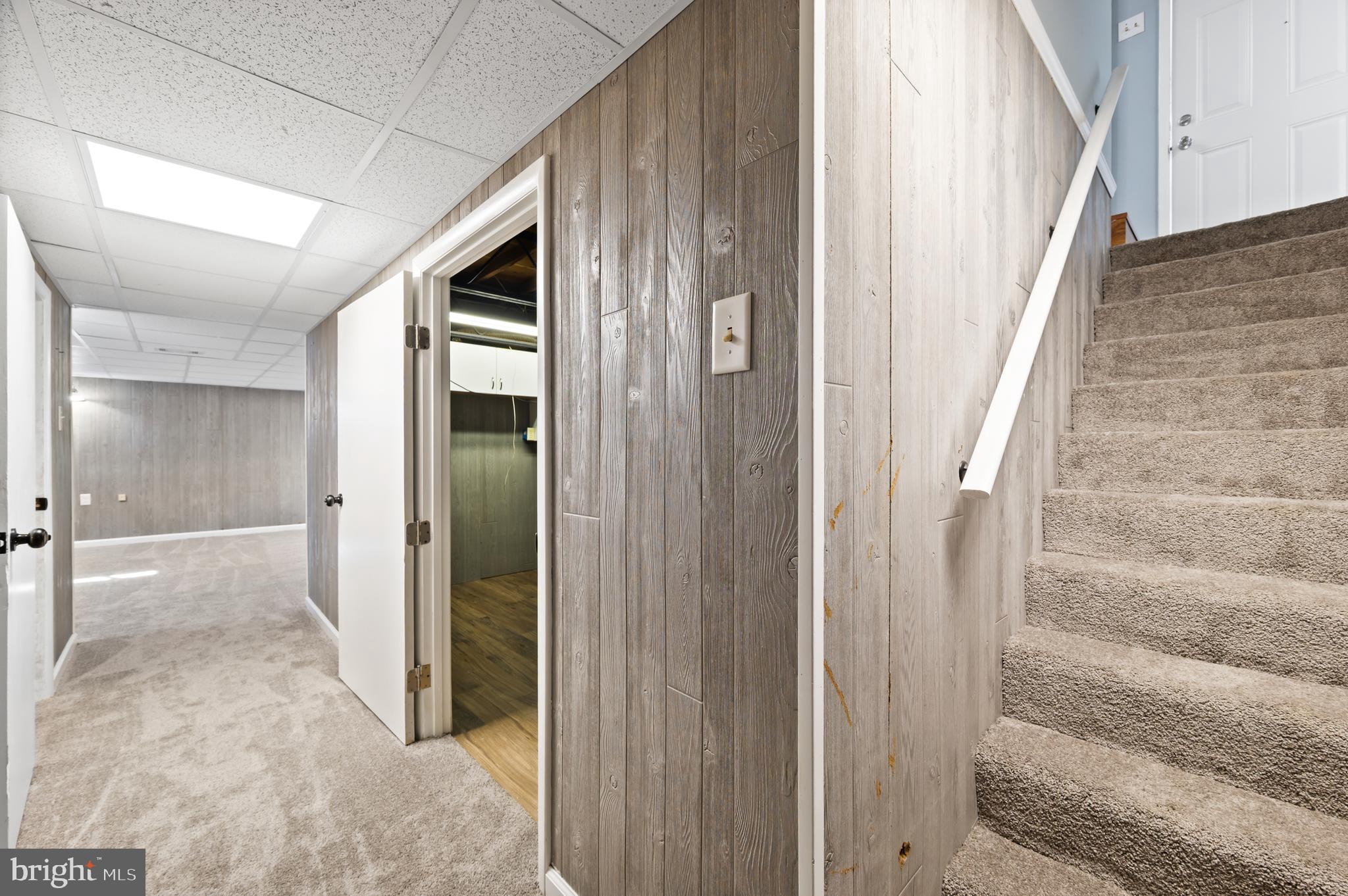 HALFWAY - Residential