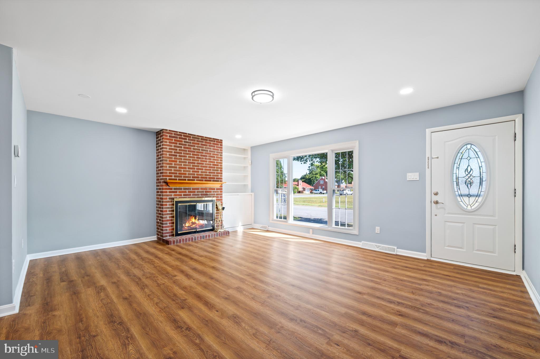 HALFWAY - Residential