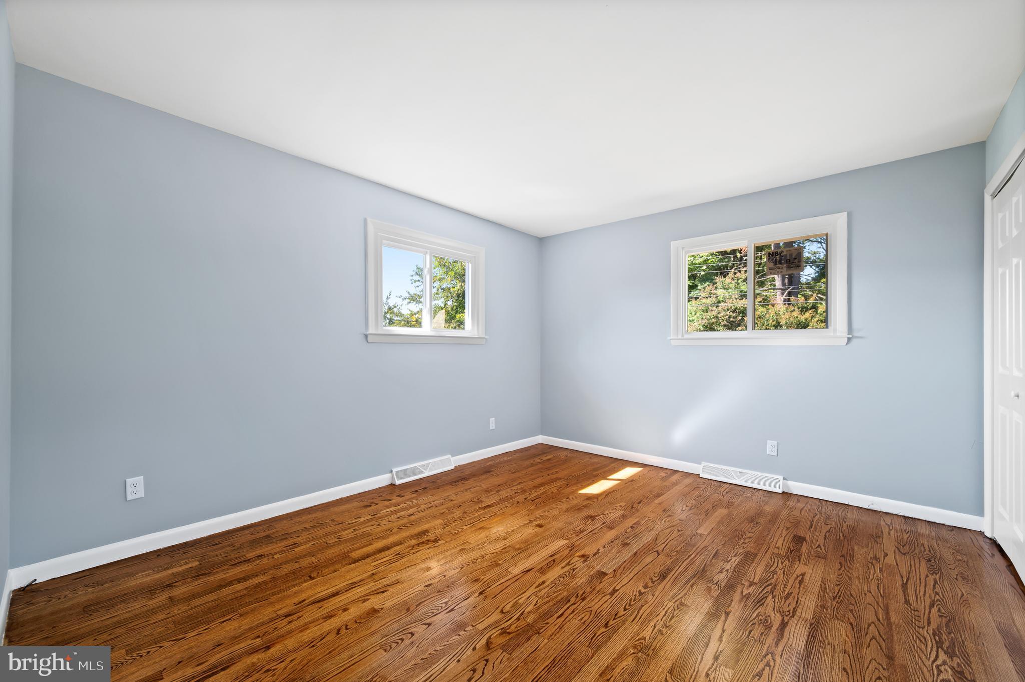 HALFWAY - Residential