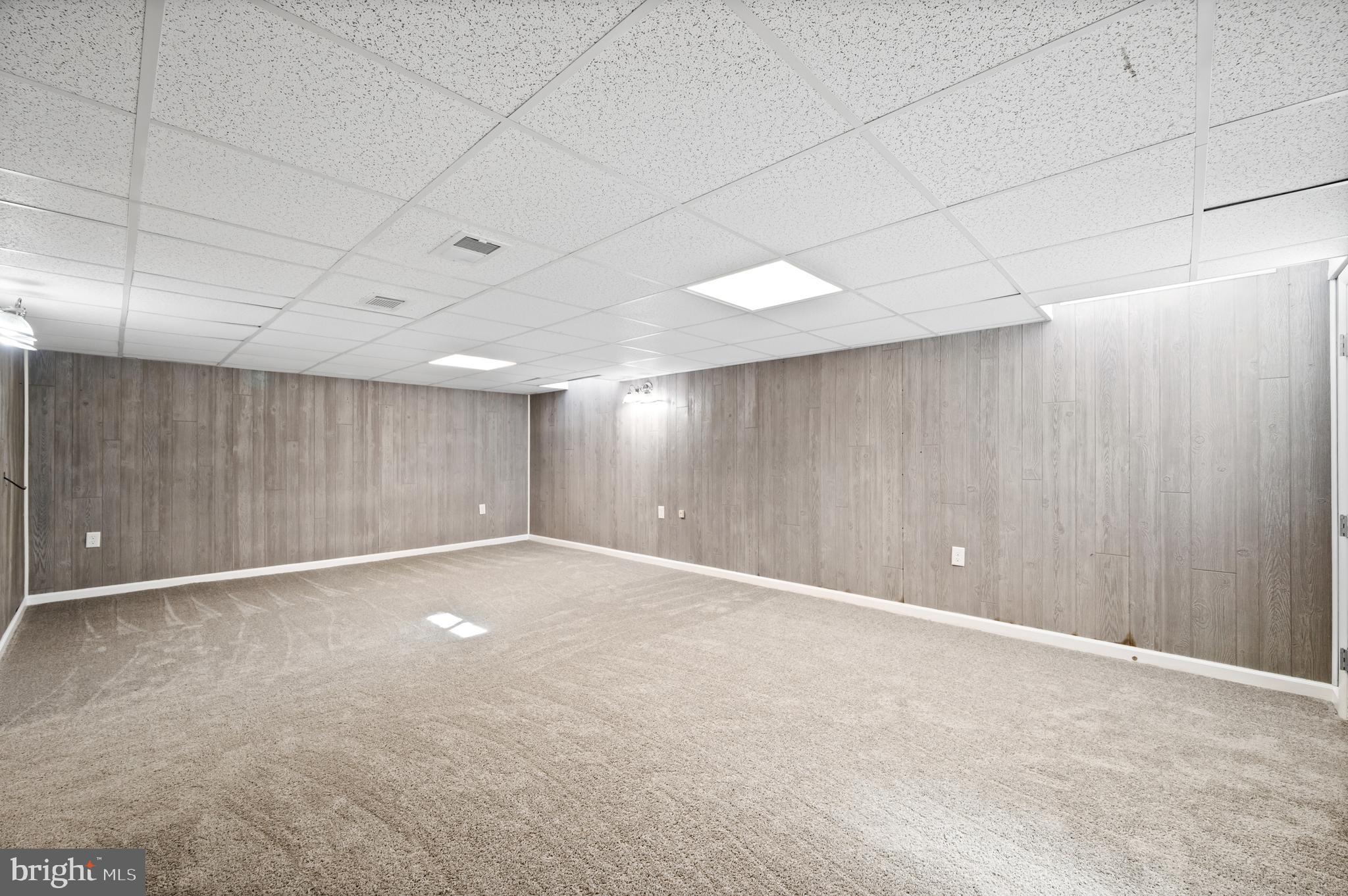 HALFWAY - Residential