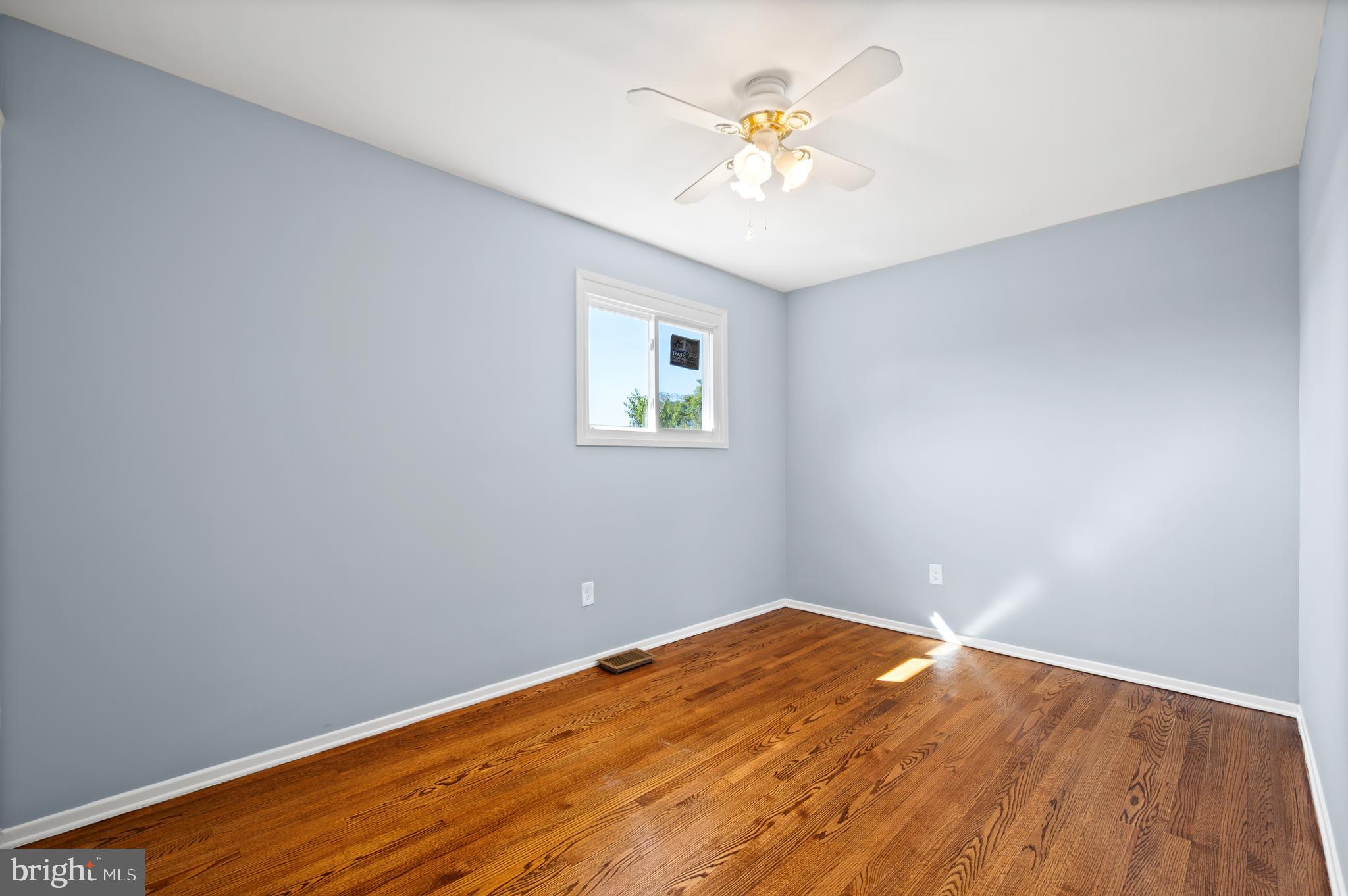 HALFWAY - Residential