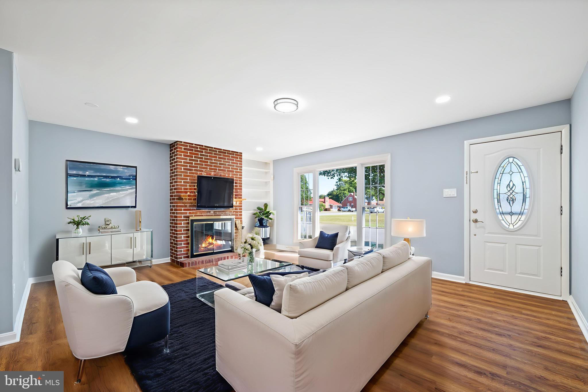 HALFWAY - Residential