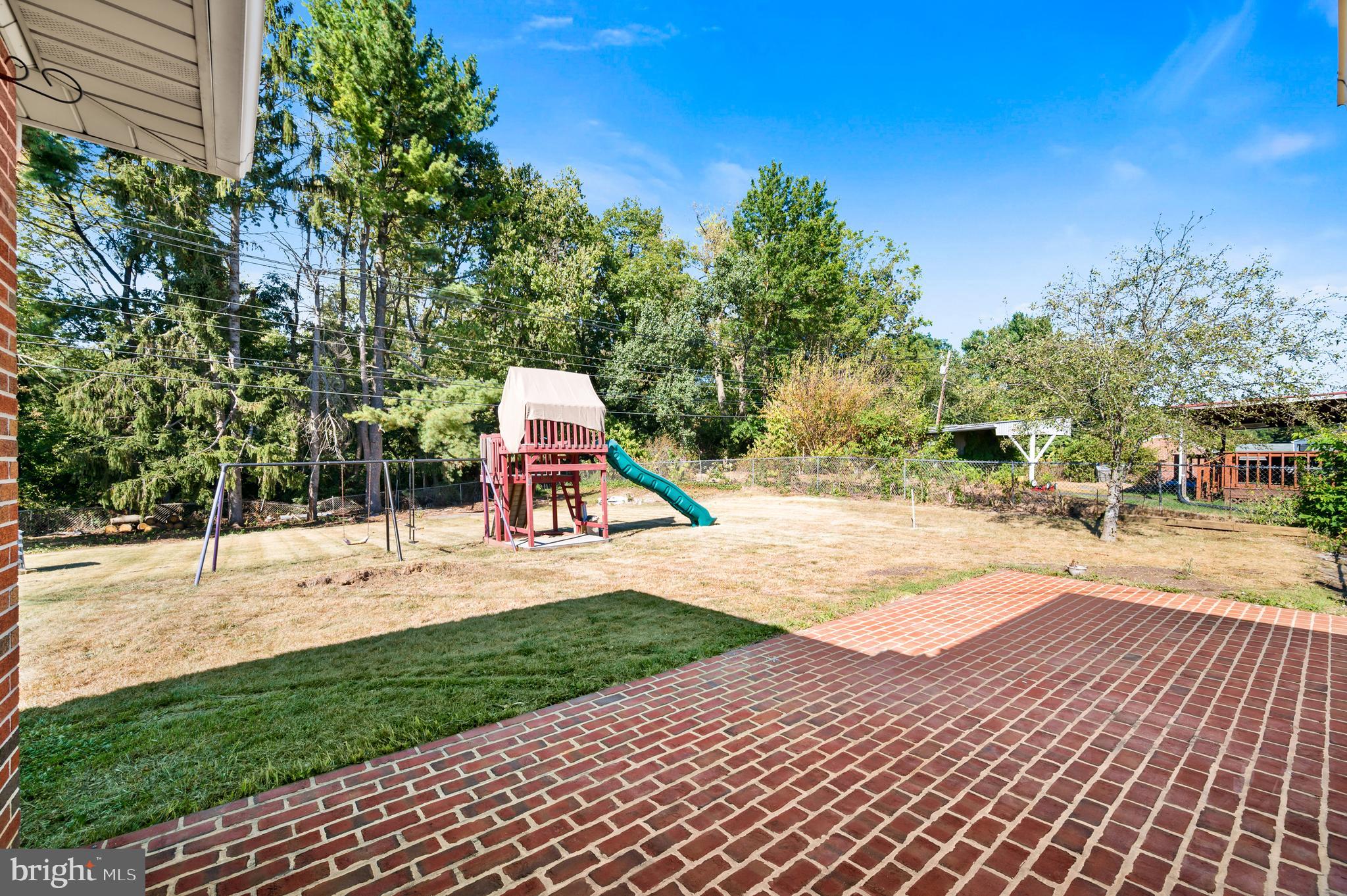 HALFWAY - Residential