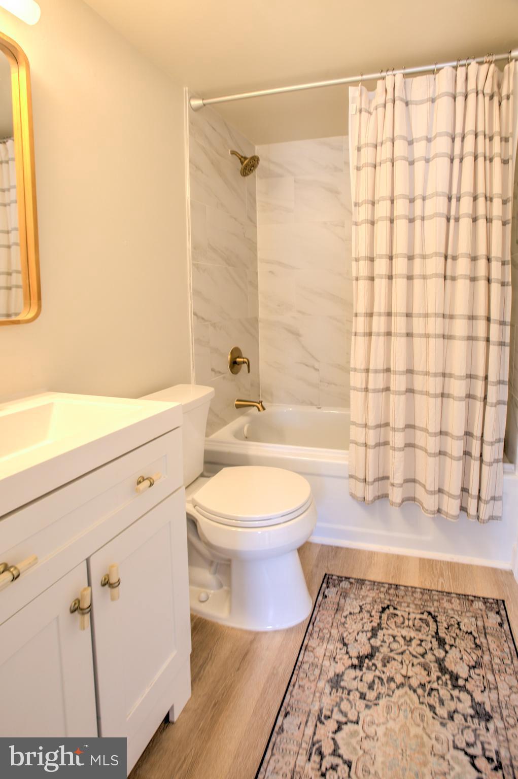 RUMSEY ISLAND - Residential