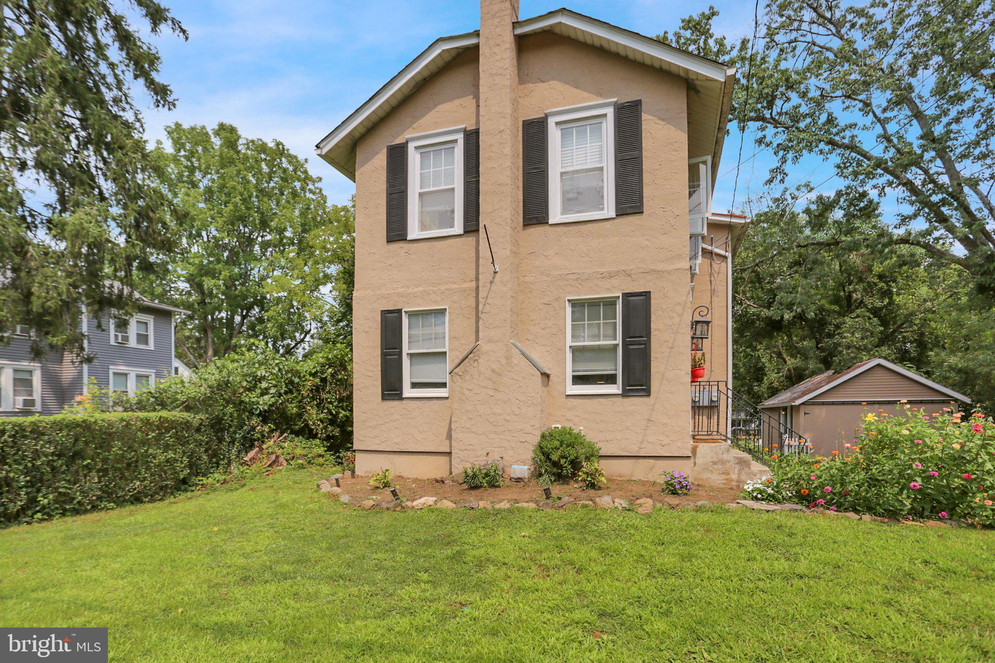 6 PERKIOMEN AVENUE