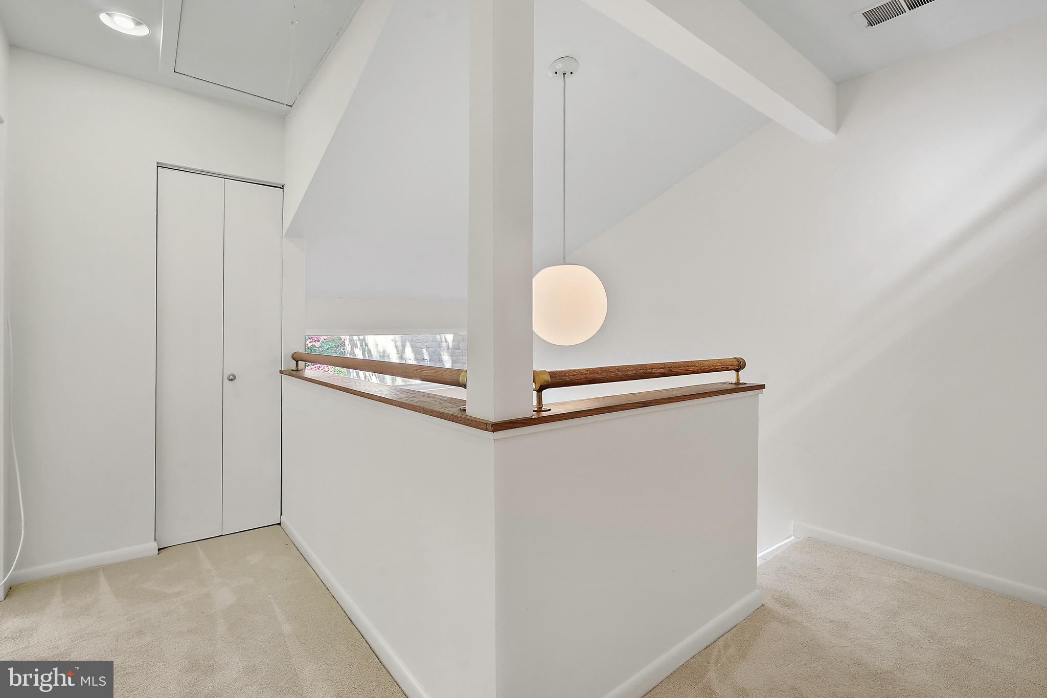 LAKEWINDS - Residential Lease