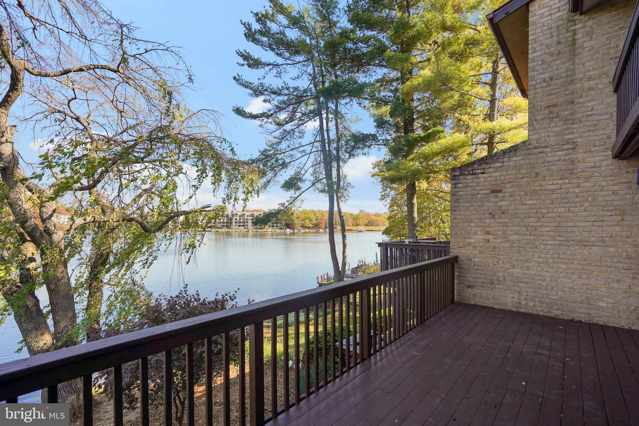 LAKEWINDS - Residential Lease