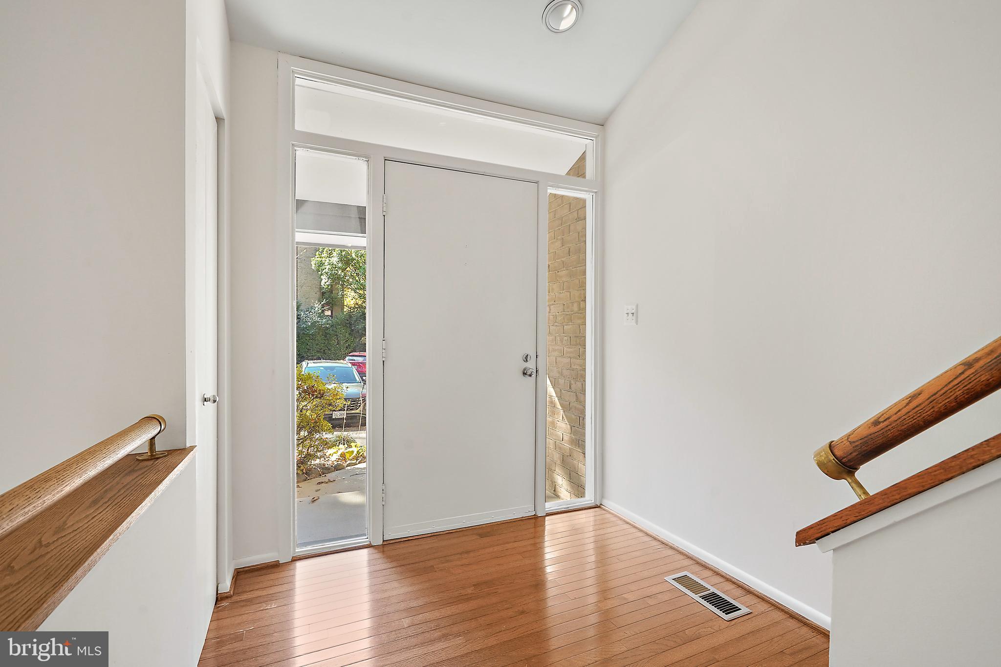 LAKEWINDS - Residential Lease