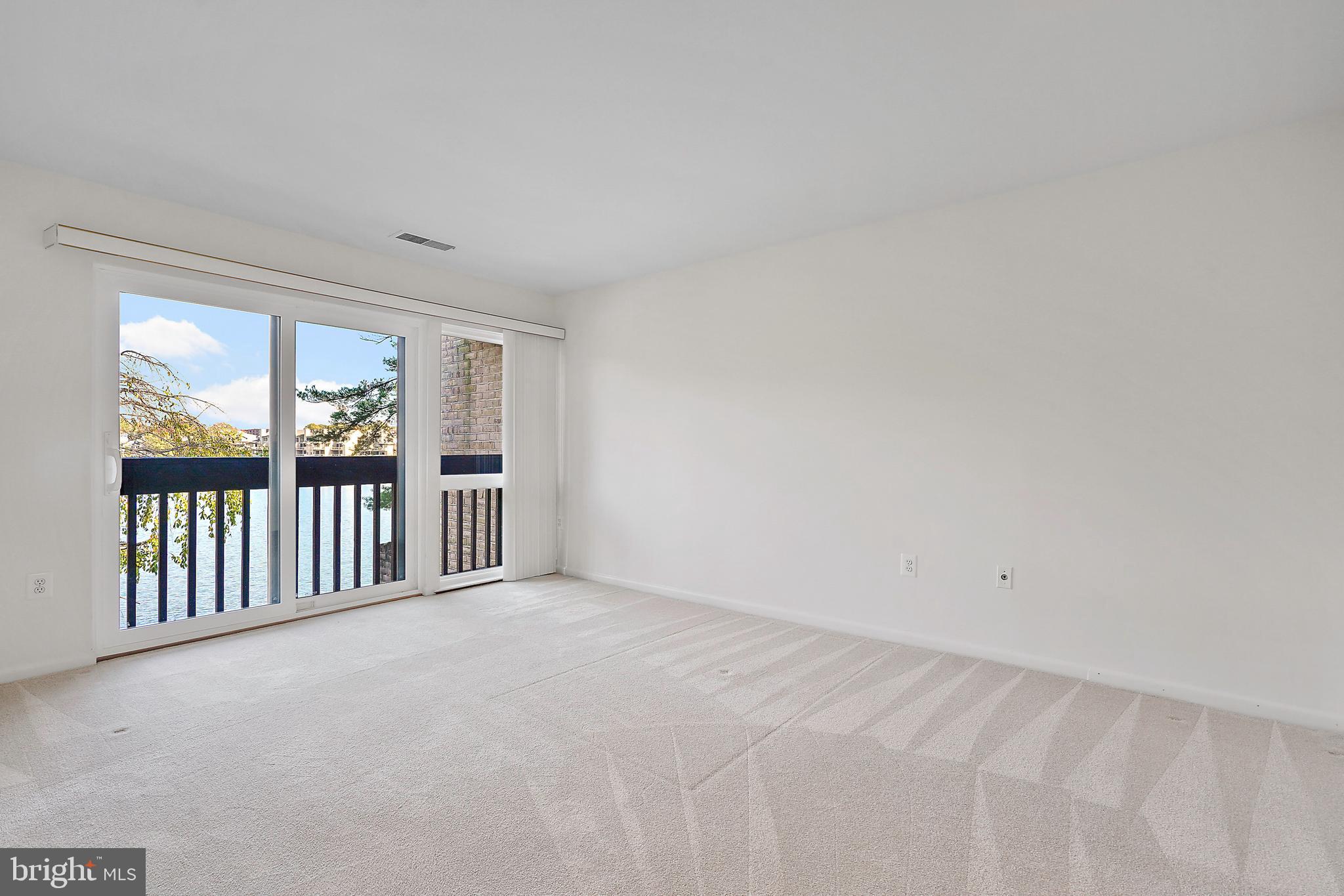 LAKEWINDS - Residential Lease