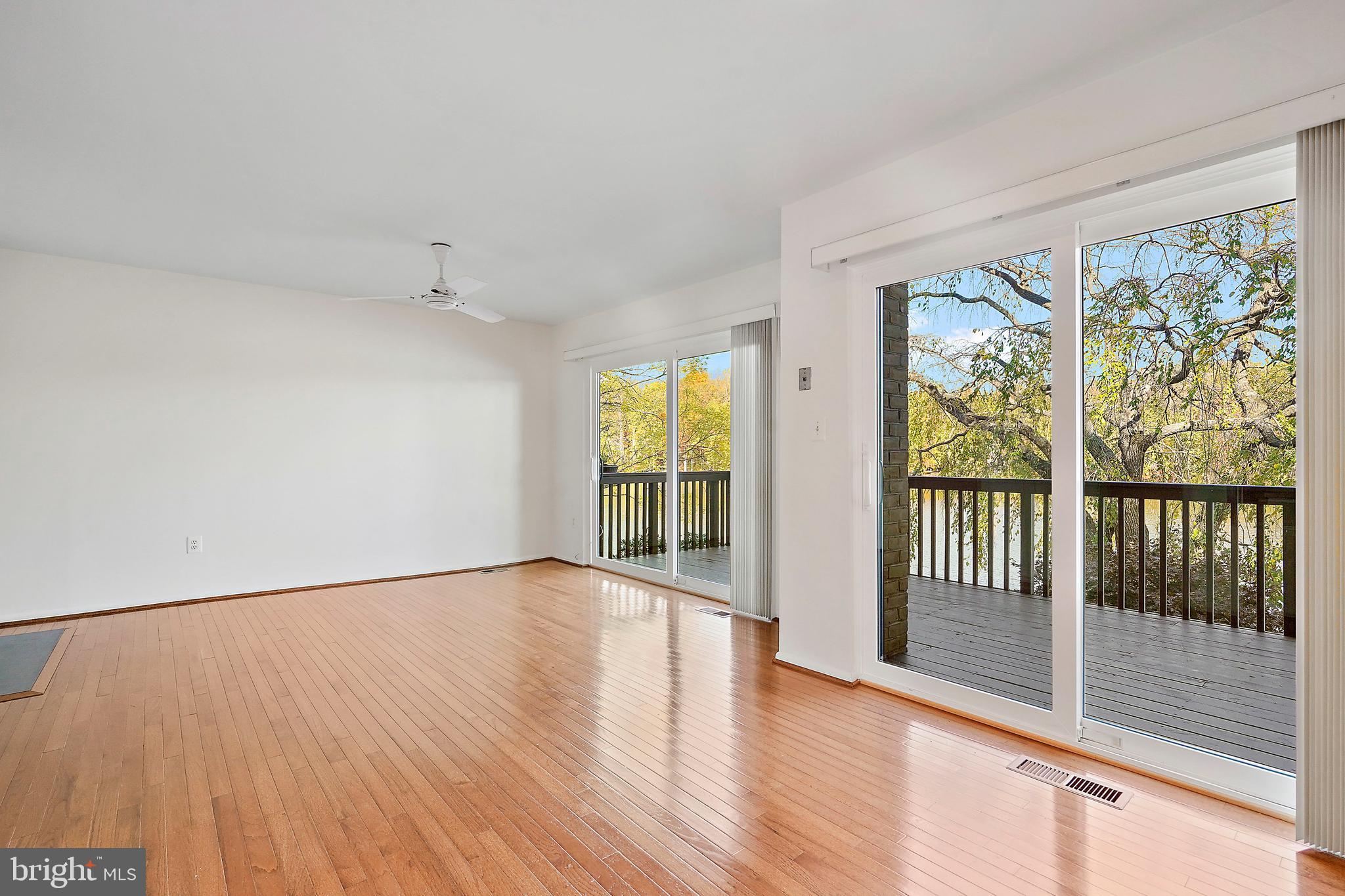 LAKEWINDS - Residential Lease