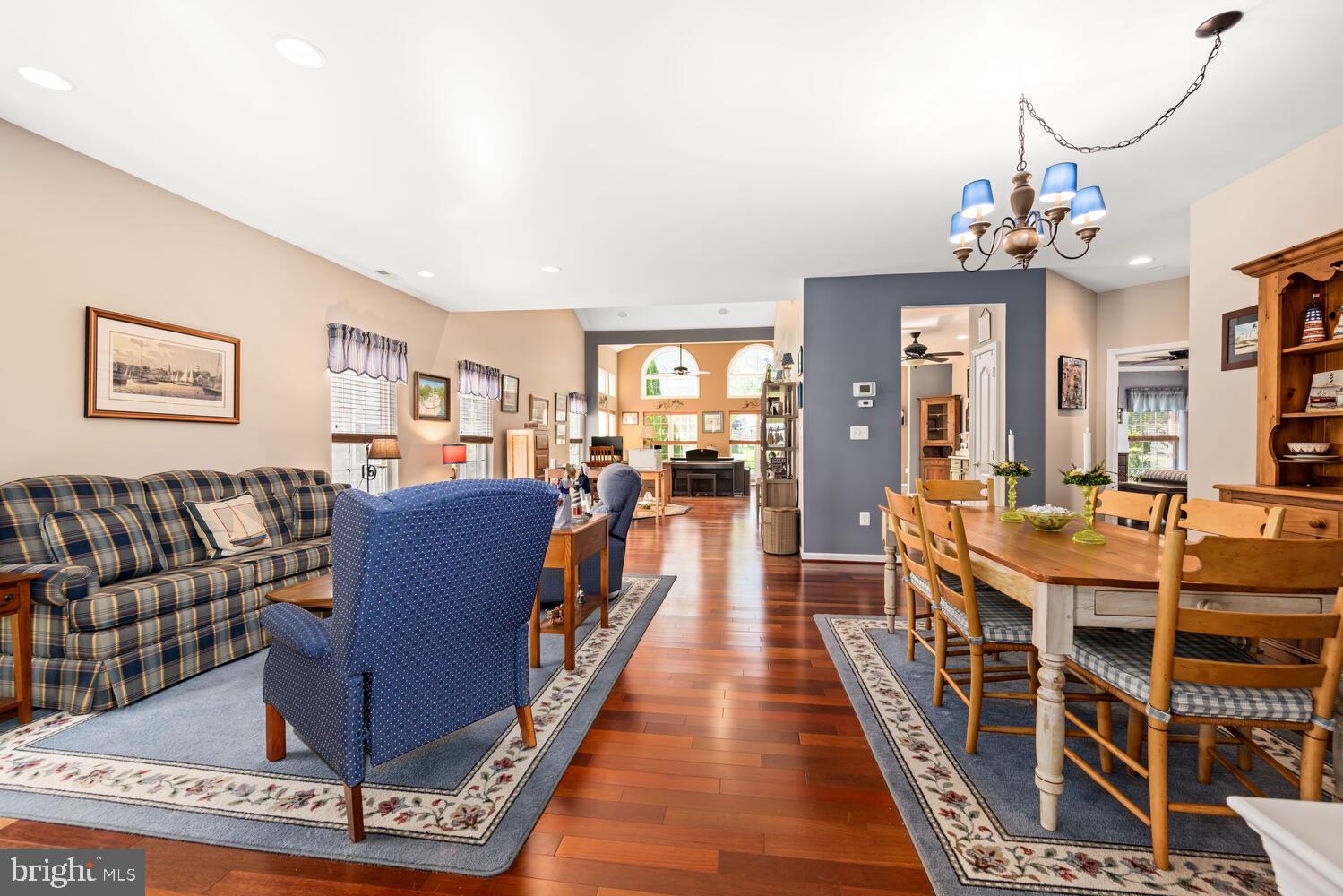 SYMPHONY VILLAGE AT CENTREVILLE - Residential