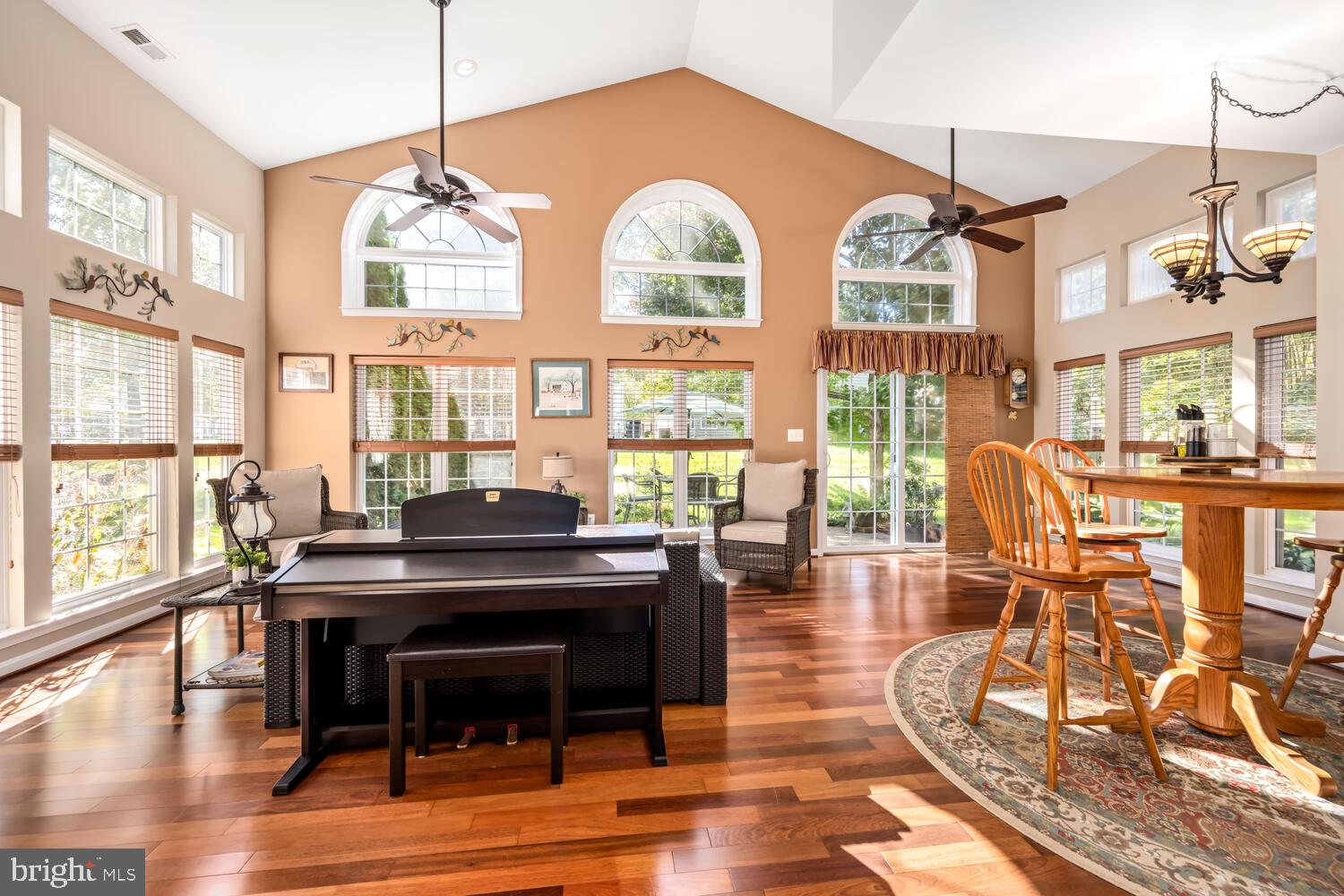 SYMPHONY VILLAGE AT CENTREVILLE - Residential