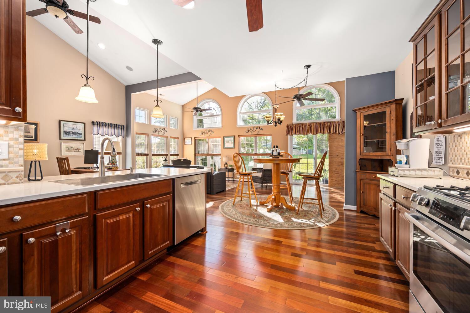 SYMPHONY VILLAGE AT CENTREVILLE - Residential