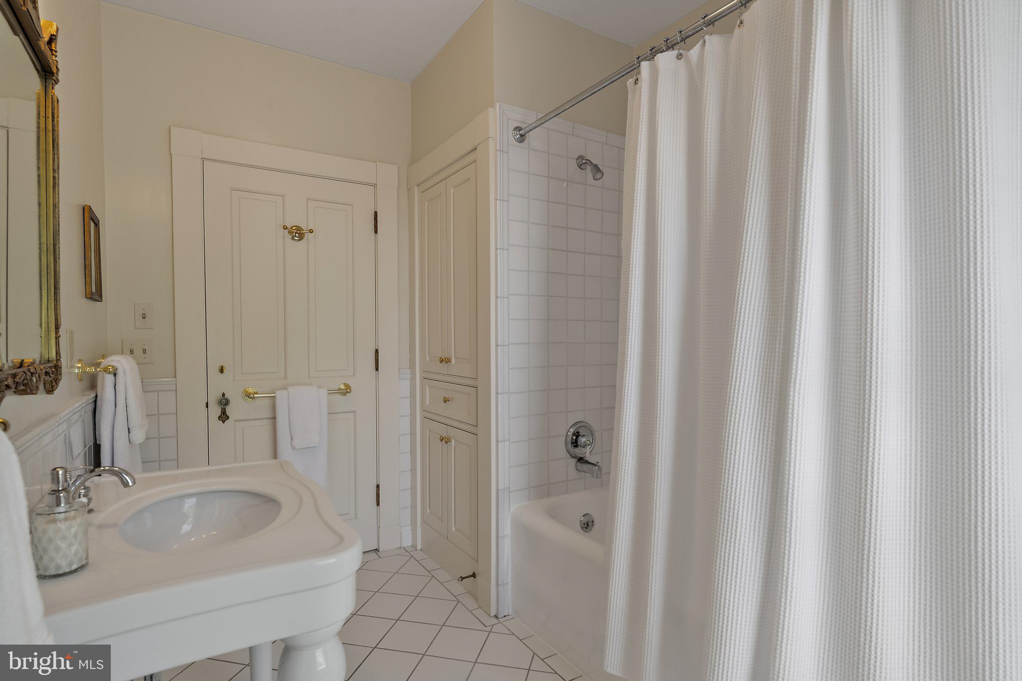 ANNAPOLIS - Residential