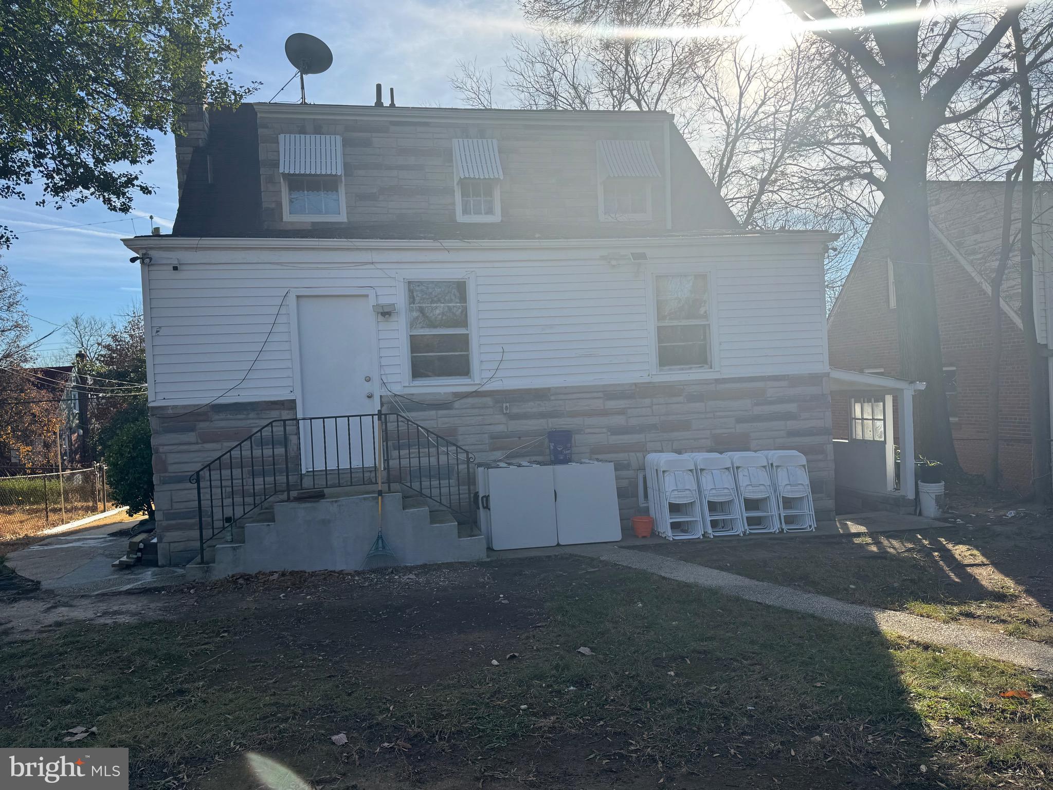 WASHINGTON SUBURBAN HOME - Residential