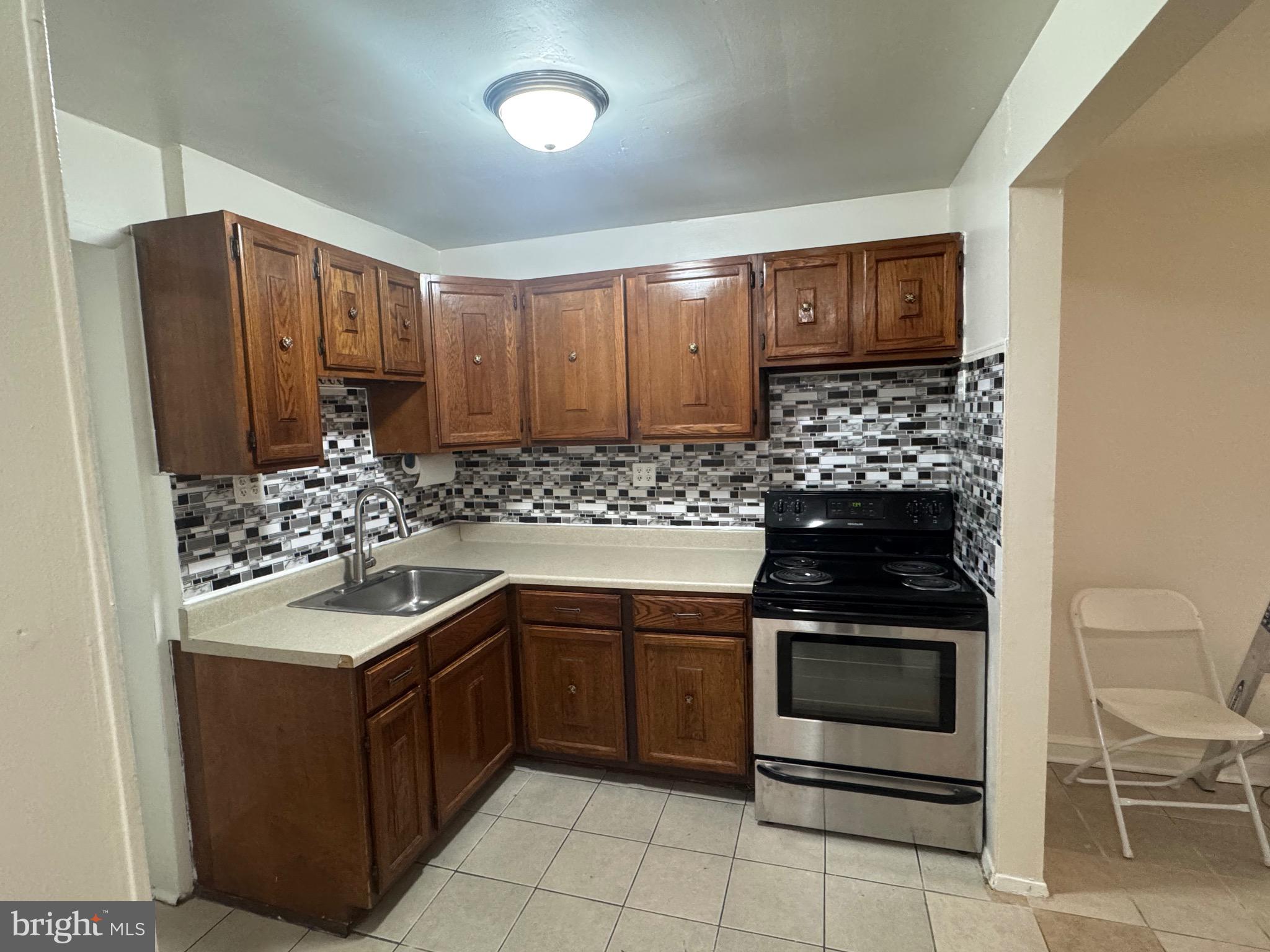 WASHINGTON SUBURBAN HOME - Residential