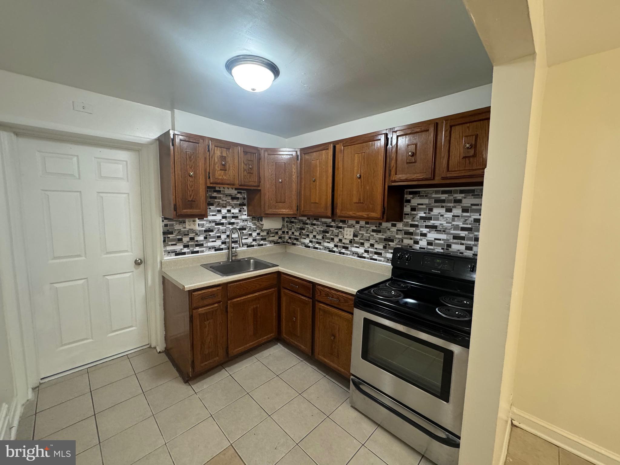 WASHINGTON SUBURBAN HOME - Residential