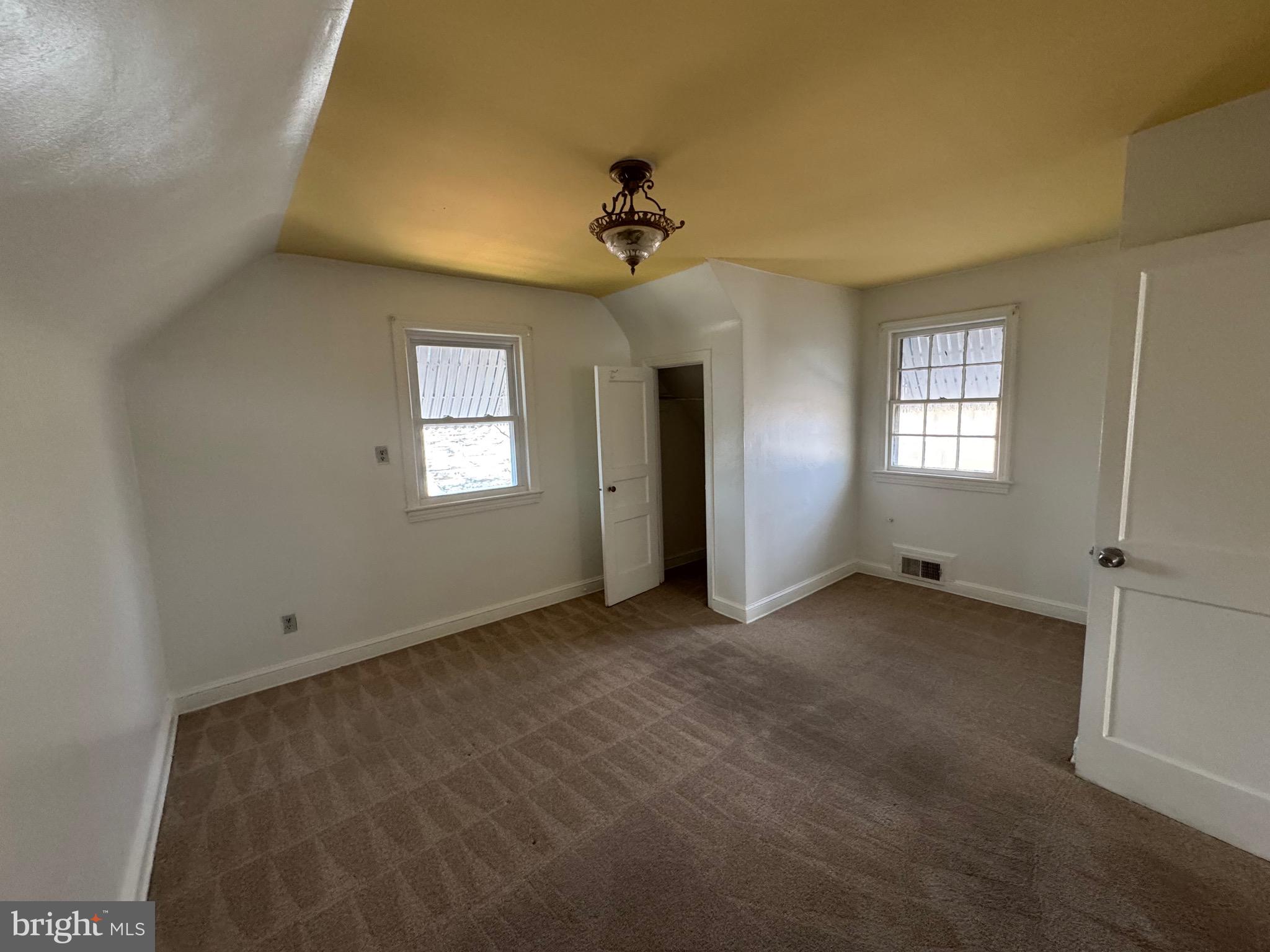 WASHINGTON SUBURBAN HOME - Residential