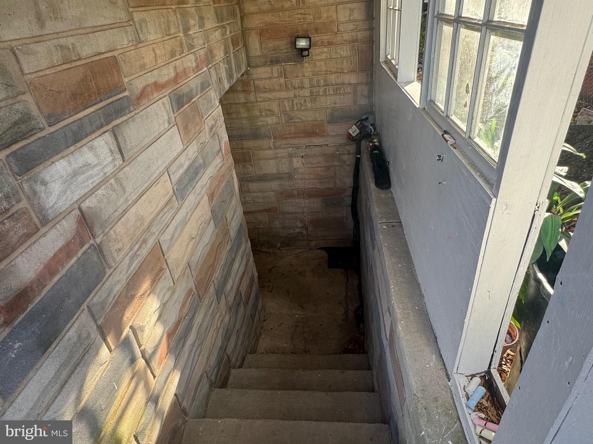 WASHINGTON SUBURBAN HOME - Residential