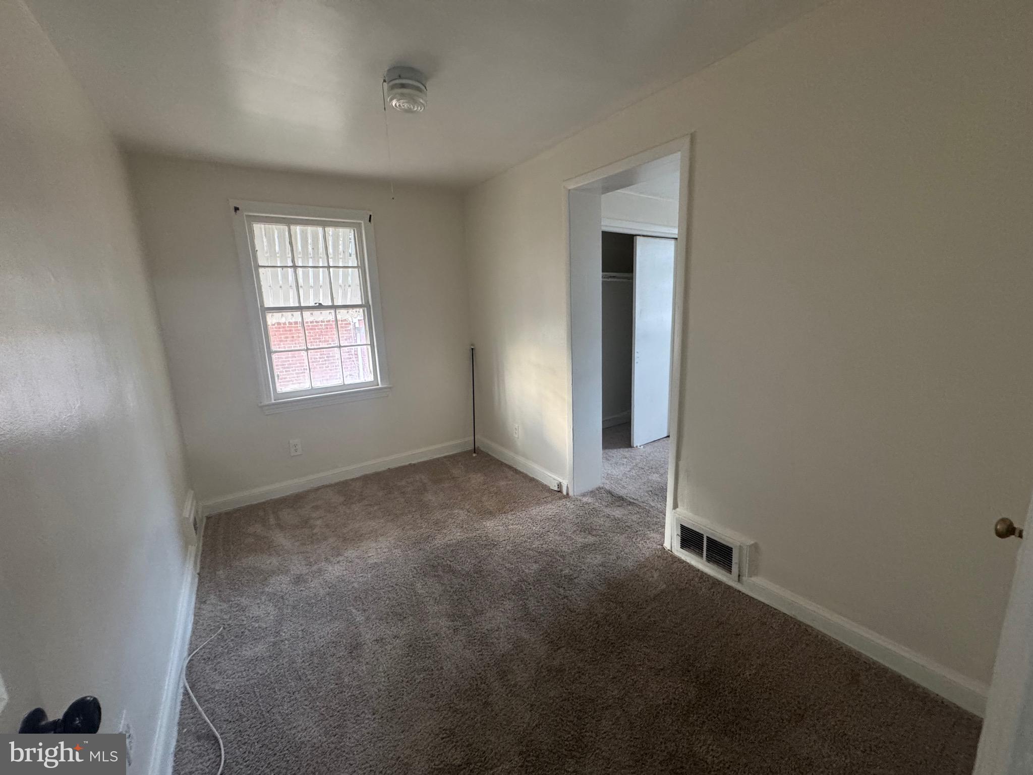 WASHINGTON SUBURBAN HOME - Residential