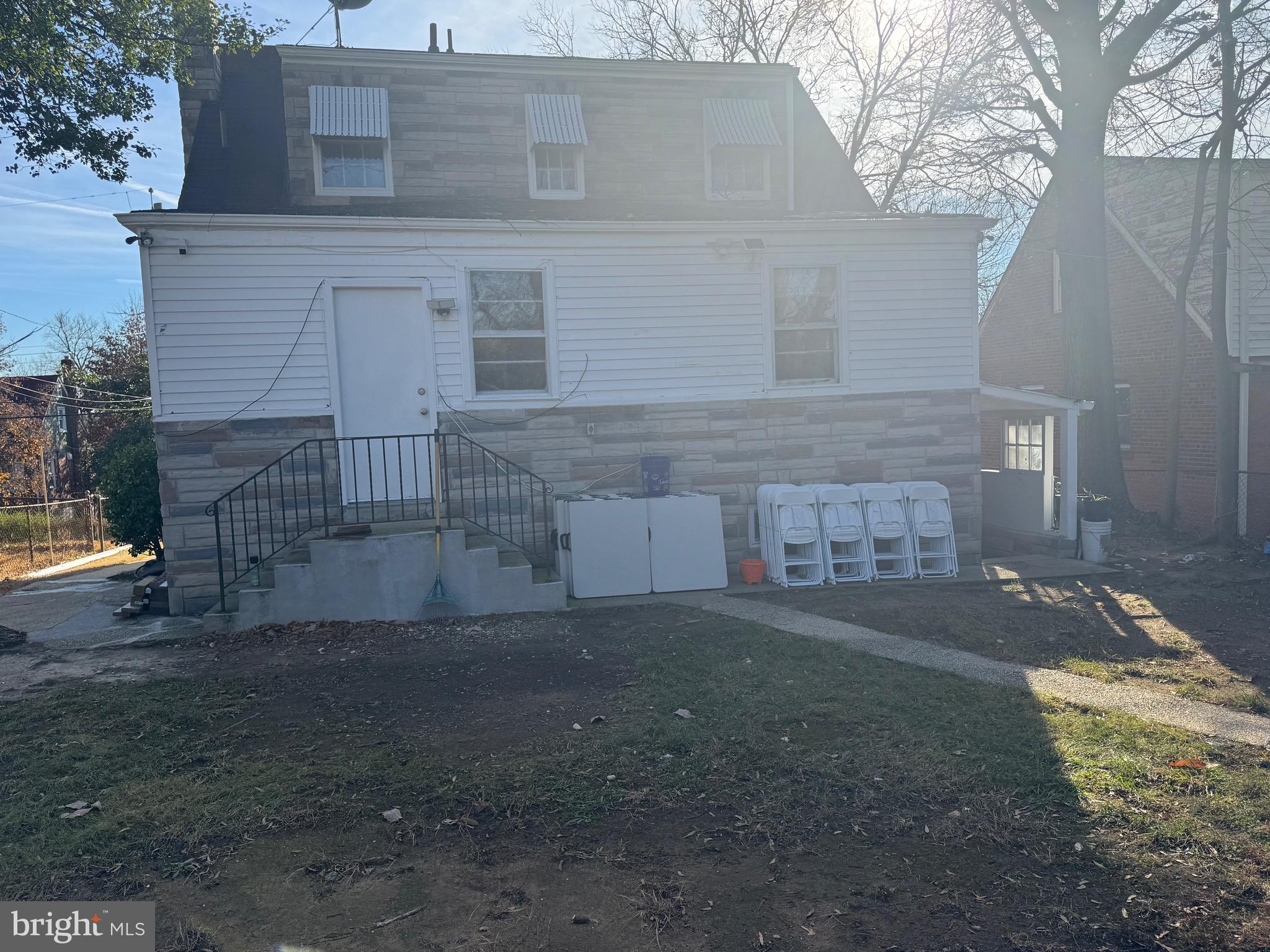 WASHINGTON SUBURBAN HOME - Residential