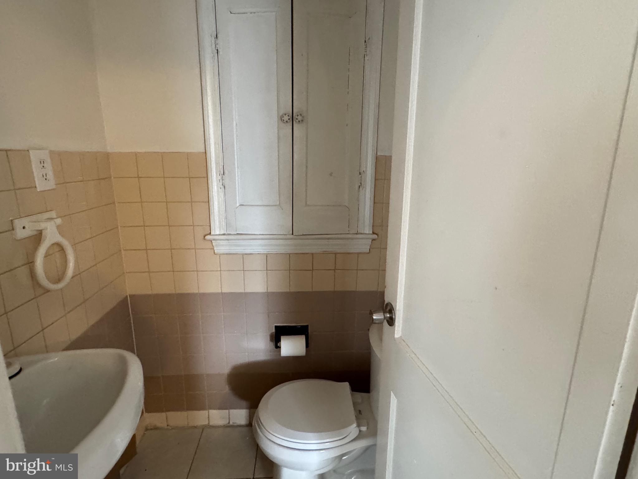 WASHINGTON SUBURBAN HOME - Residential