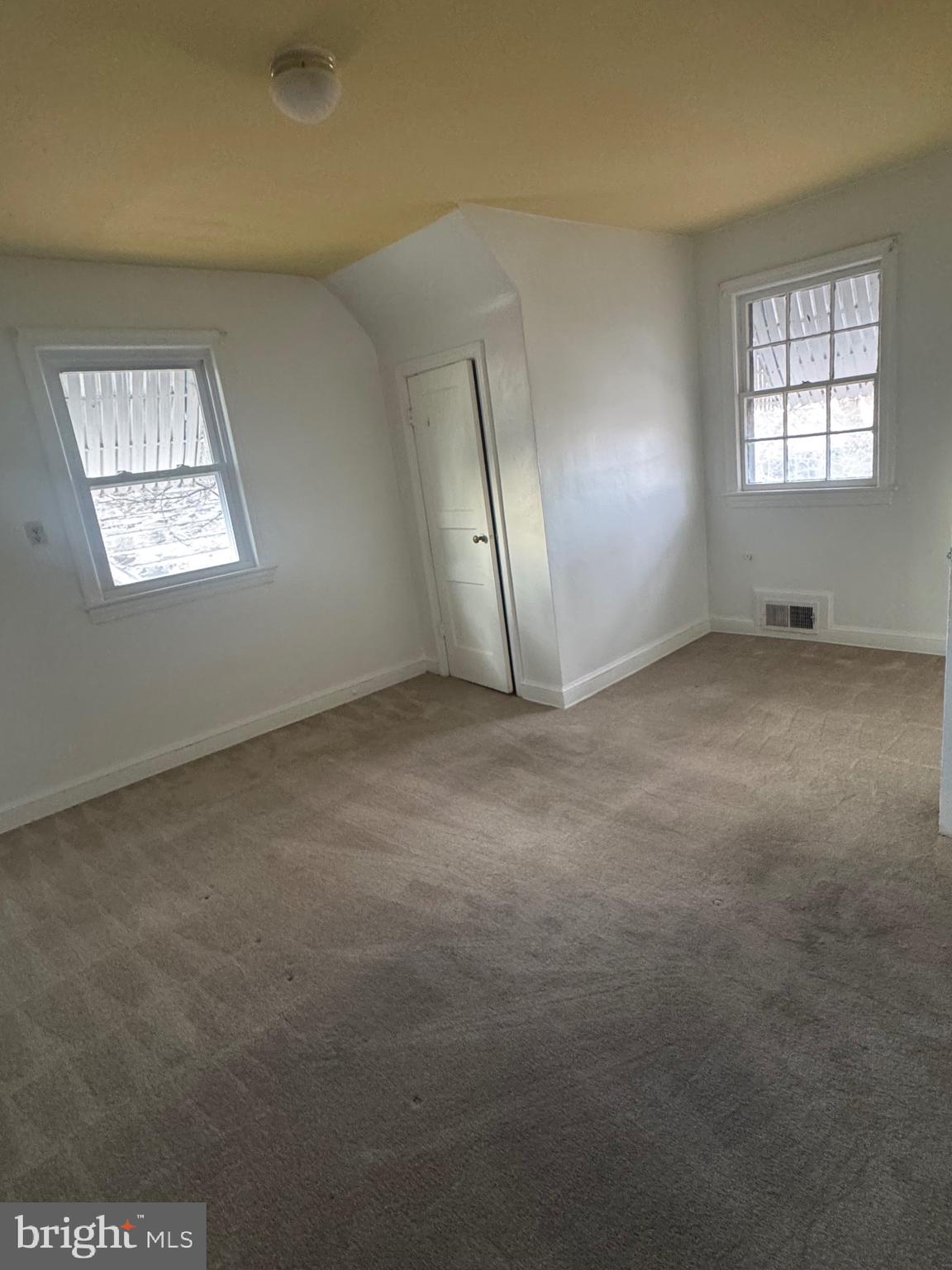 WASHINGTON SUBURBAN HOME - Residential