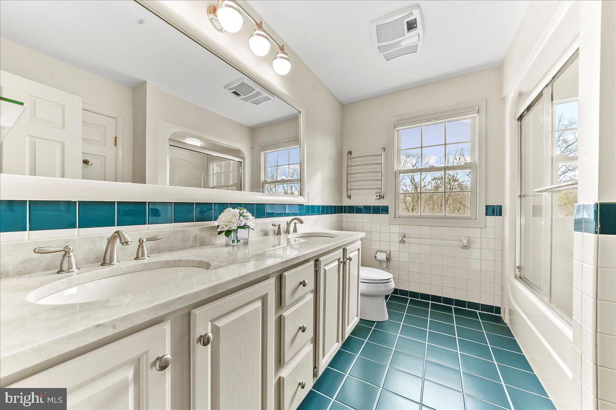 ROUNDELAY - Residential