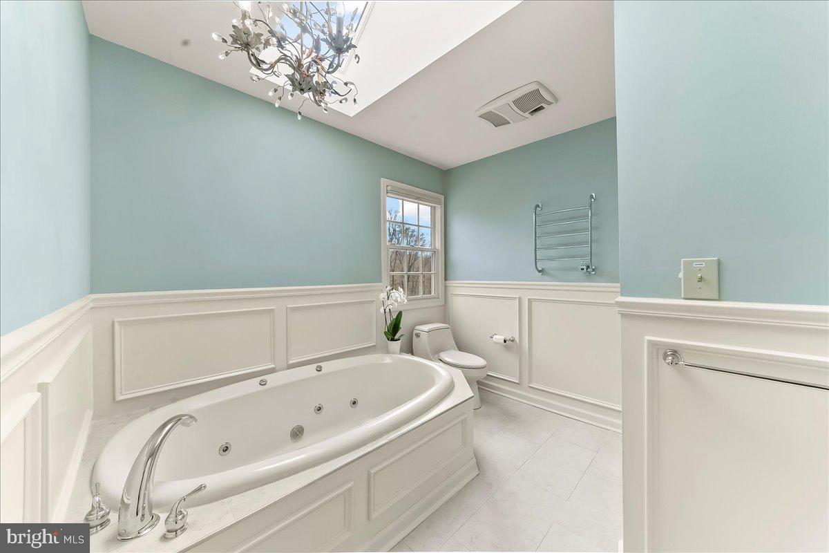 ROUNDELAY - Residential