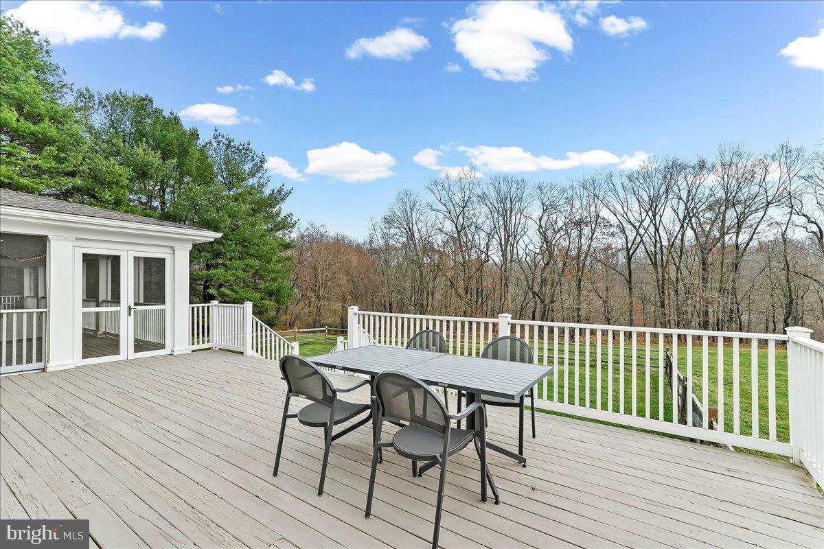 ROUNDELAY - Residential