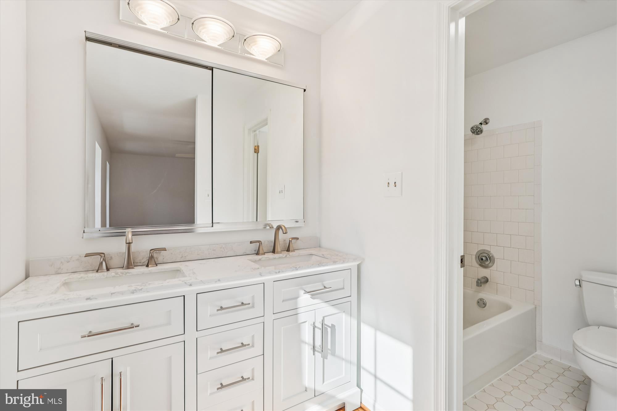 QUEENS GATE - Residential