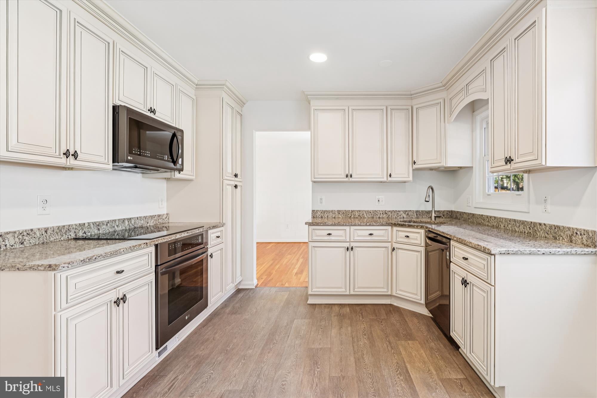 QUEENS GATE - Residential