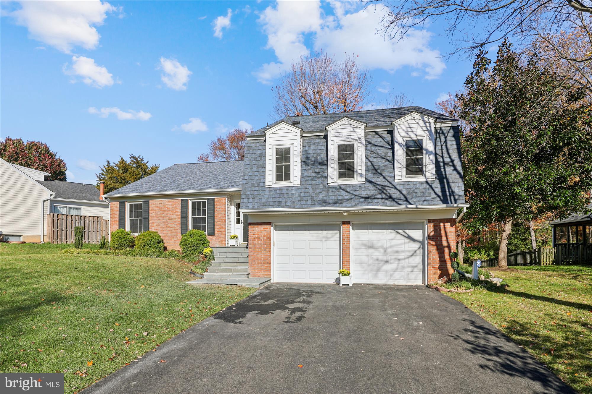 5090 QUEENS WOOD DRIVE