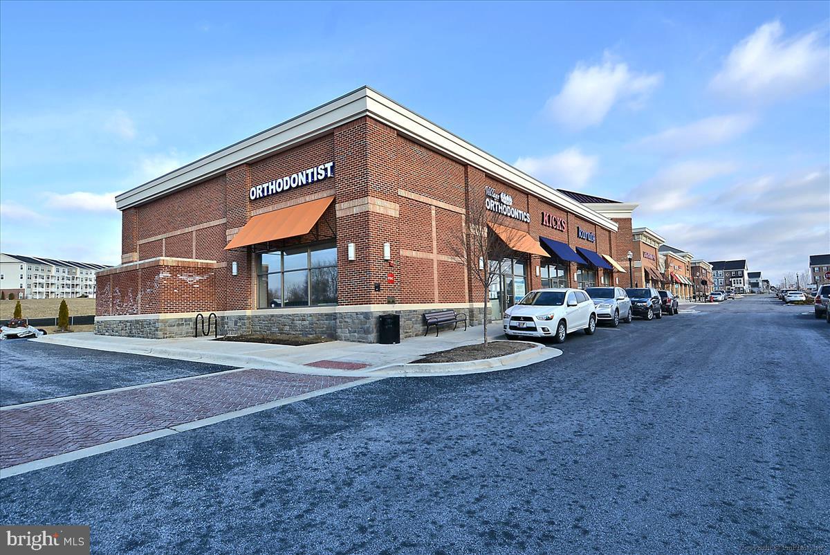 GREENWAY VILLAGE - Residential Lease