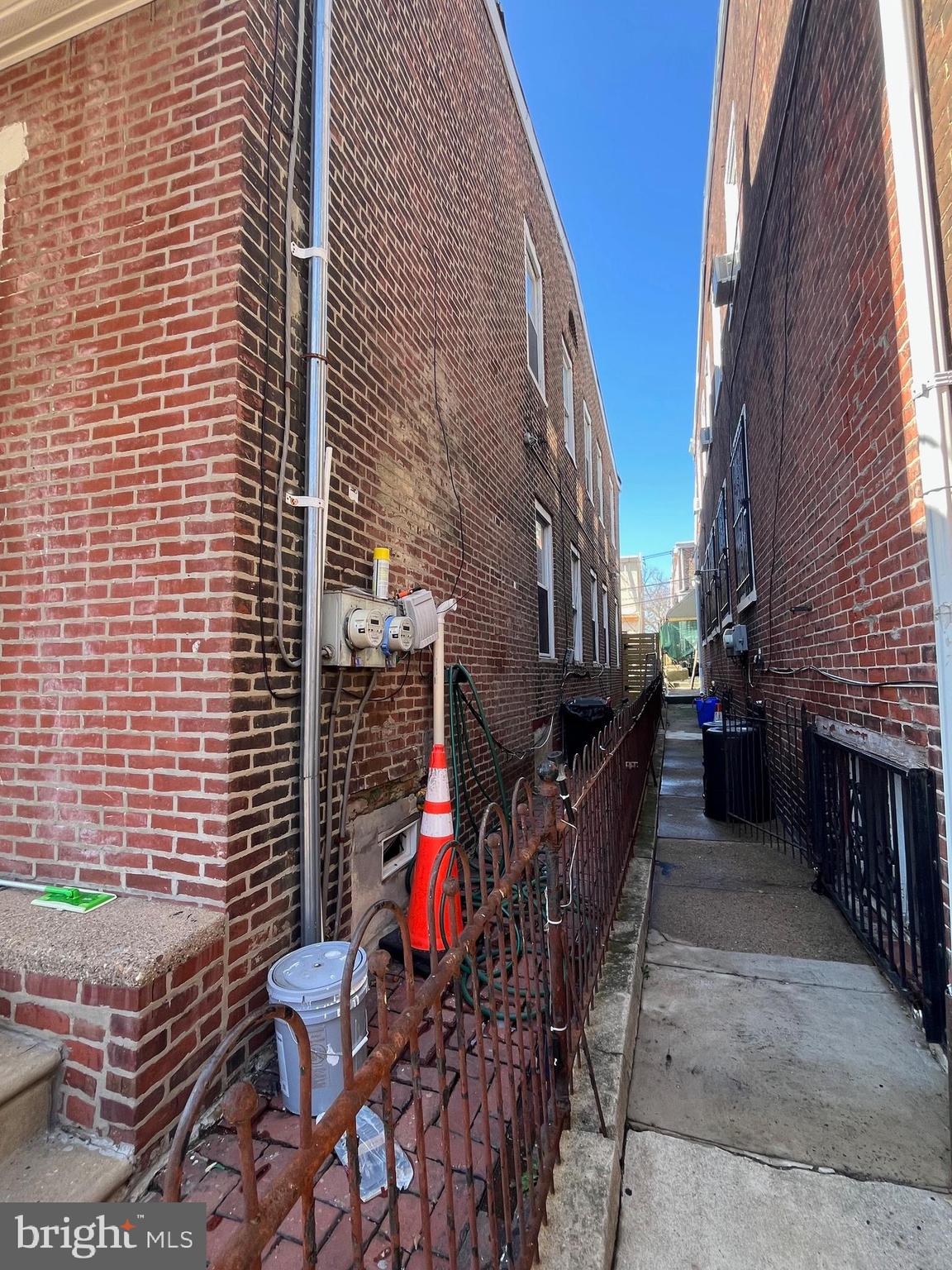 FRANKFORD - Residential Income