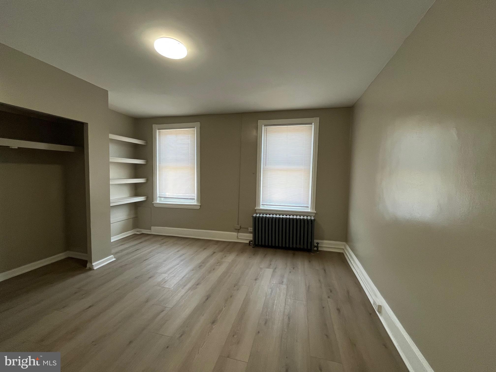 FRANKFORD - Residential Income