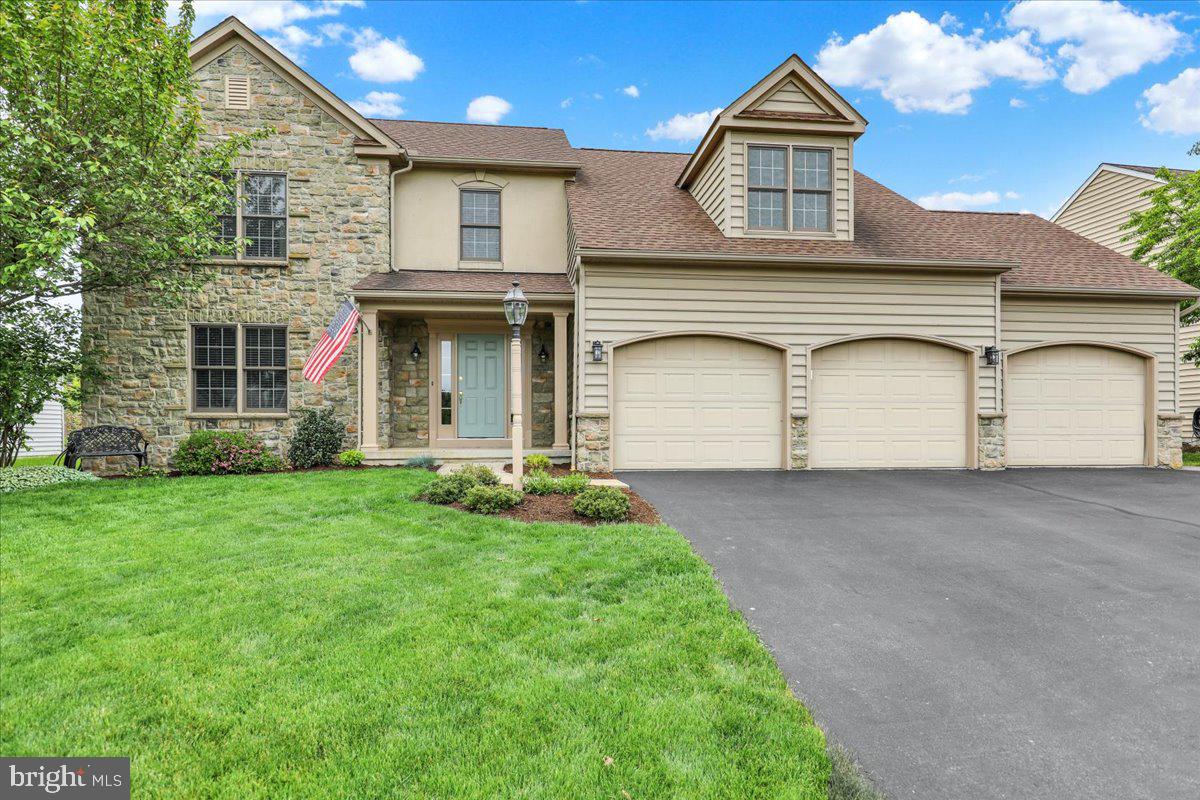 852 CHRISTINE LANE